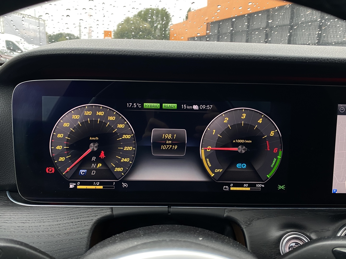 Mercedes-Benz - E - 300 de A Business EQ Power - Sedan