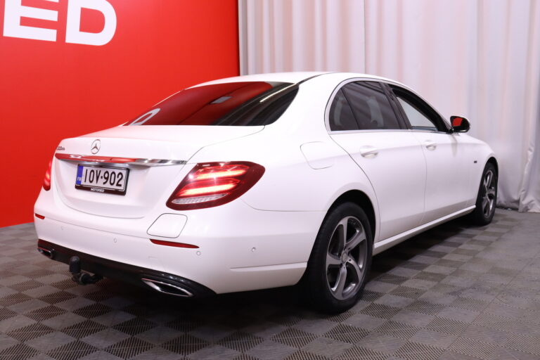 Mercedes-Benz E
