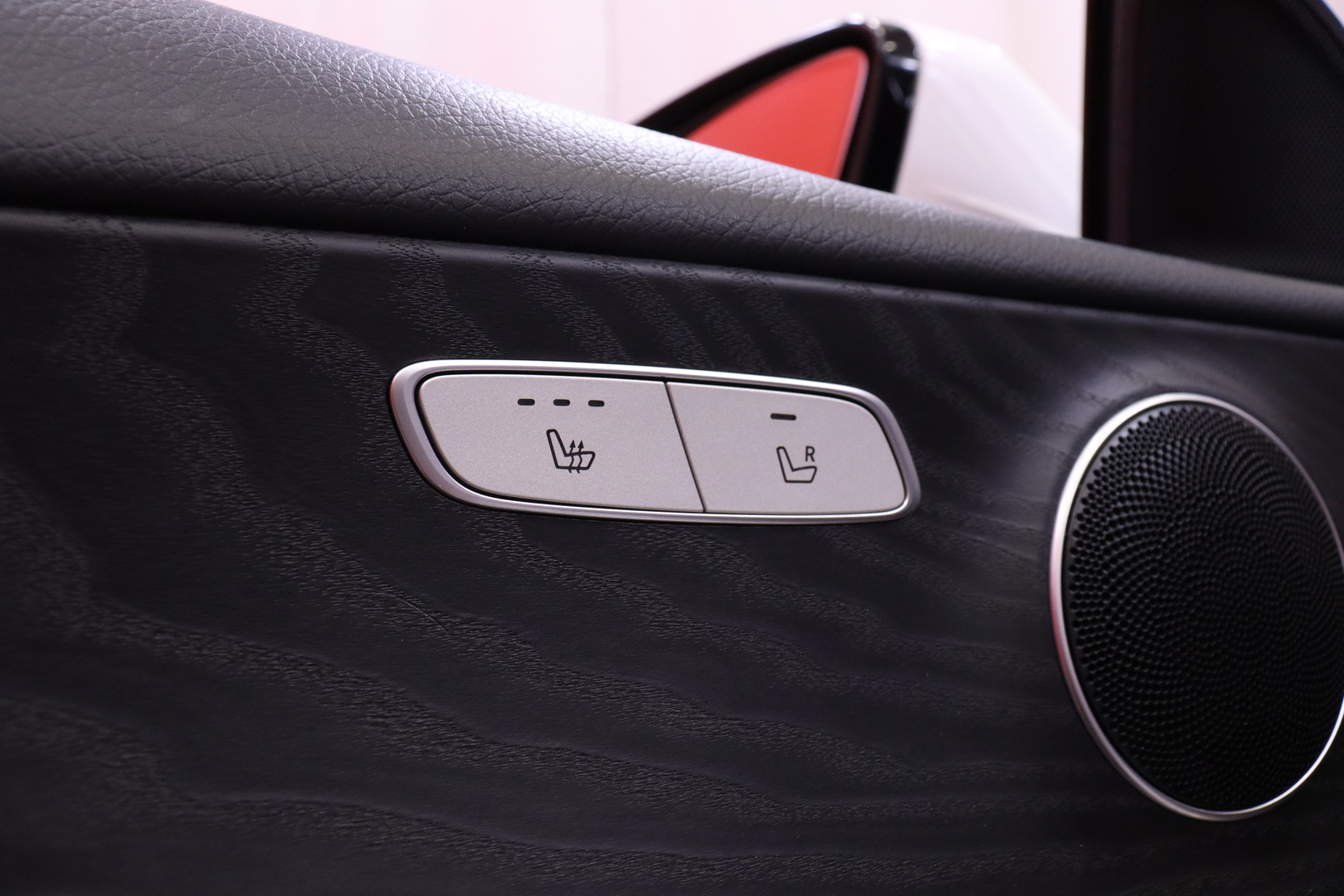 Mercedes-Benz - E - 300 de A Business EQ Power - Sedan