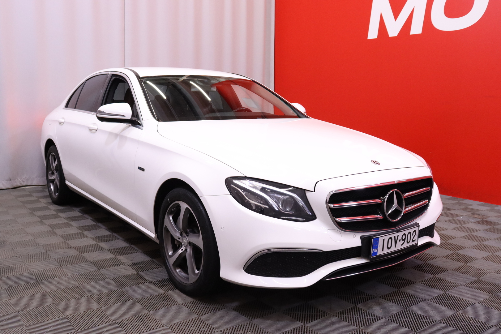 Mercedes-Benz - E - 300 de A Business EQ Power - Sedan