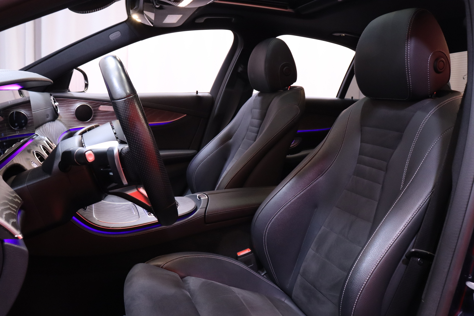 Mercedes-Benz - E - 300 e 4MATIC A Business AMG EQ Power - Sedan