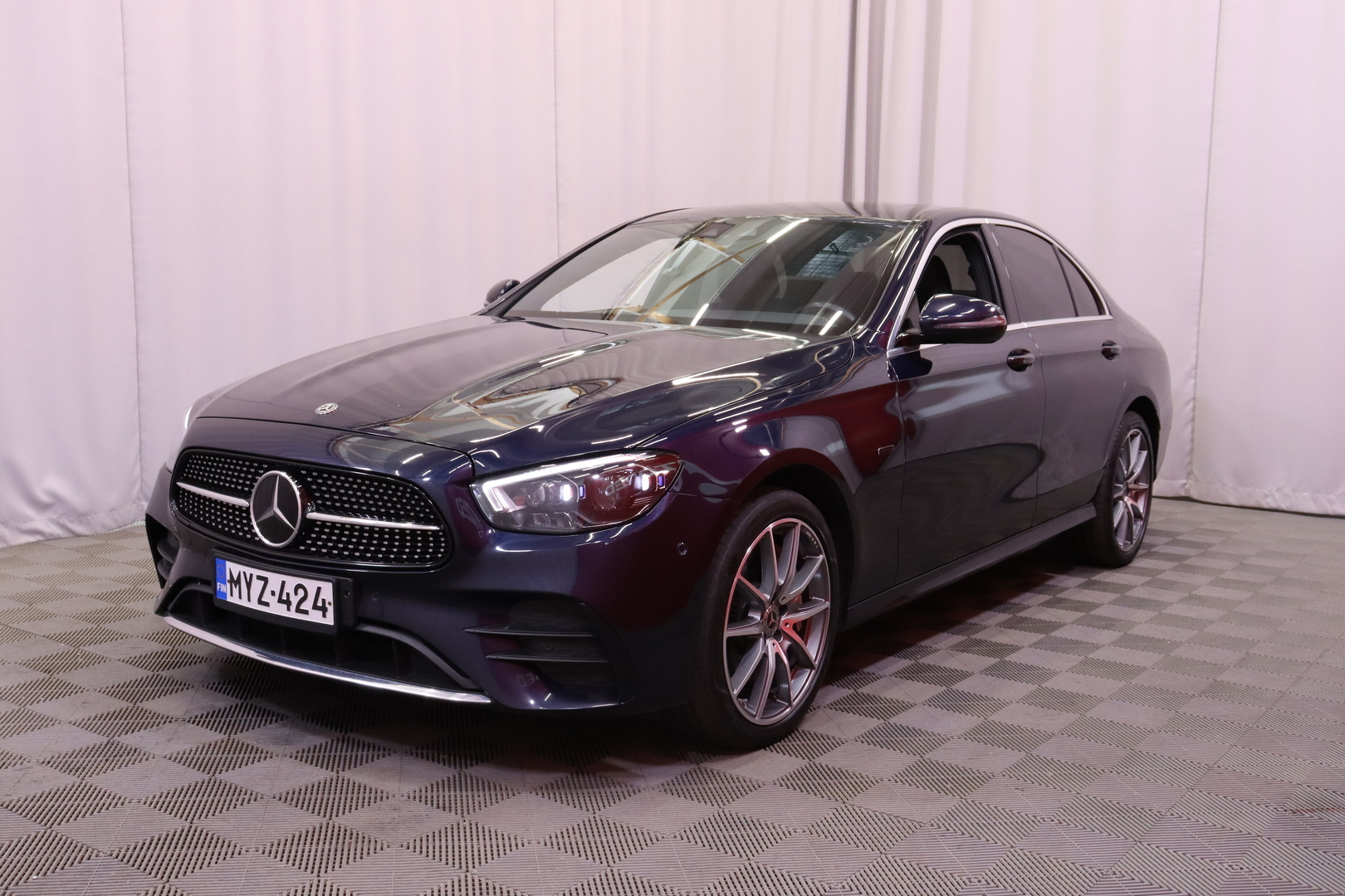 Mercedes-Benz E 2021, photo 6/40