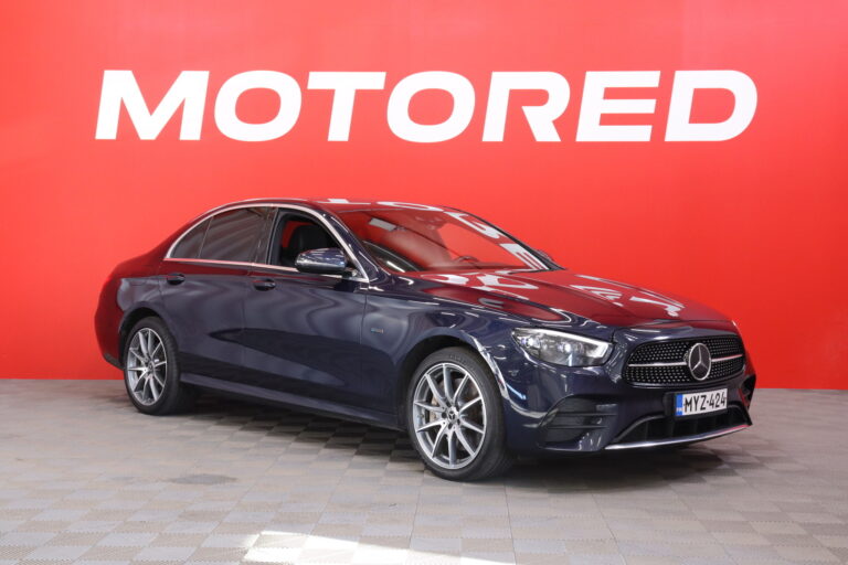 Mercedes-Benz - E - 300 e 4MATIC A Business AMG EQ Power - Sedan