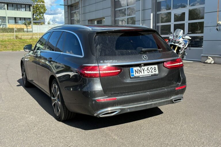 Mercedes-Benz E