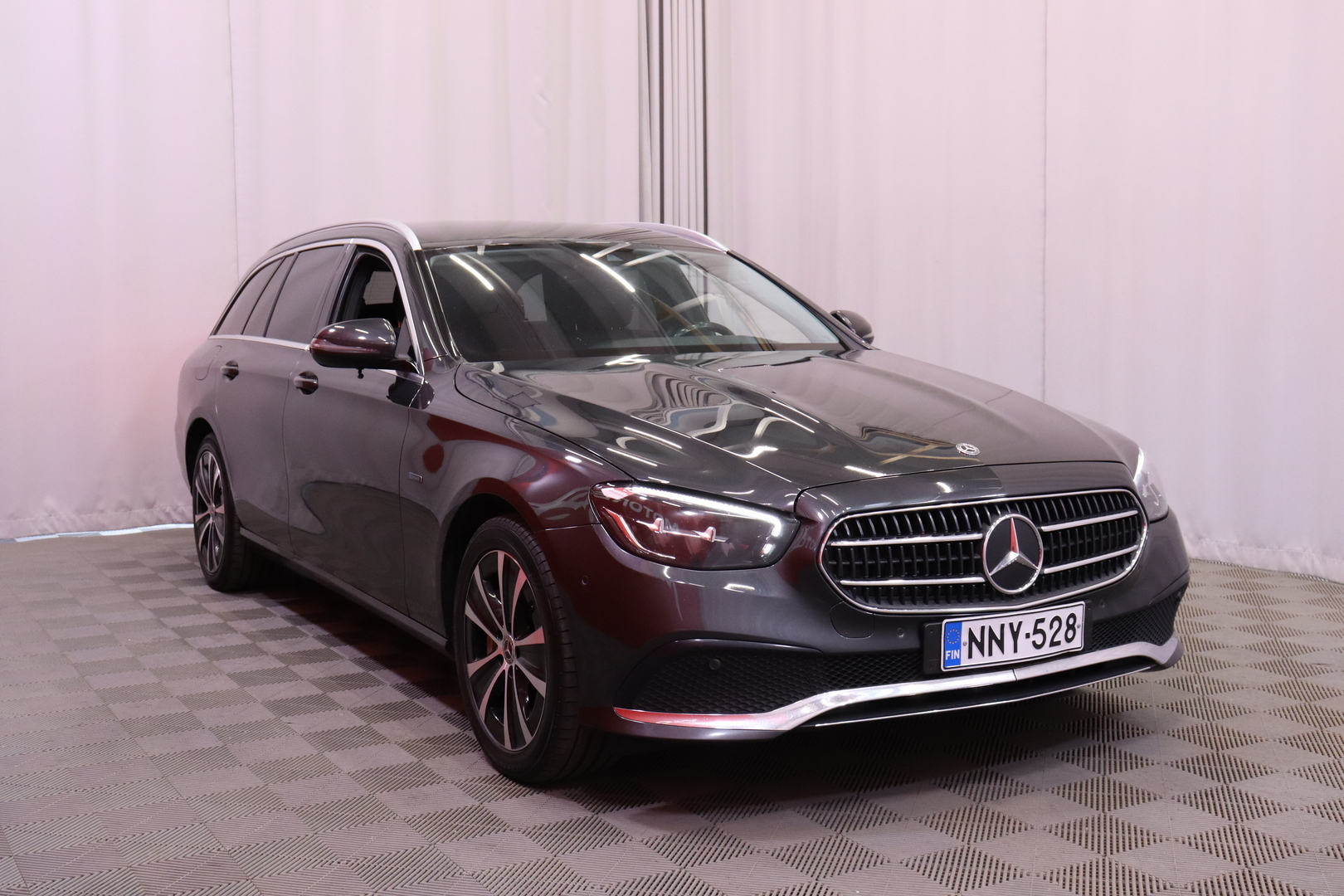 Mercedes-Benz E 2021, photo 6/39