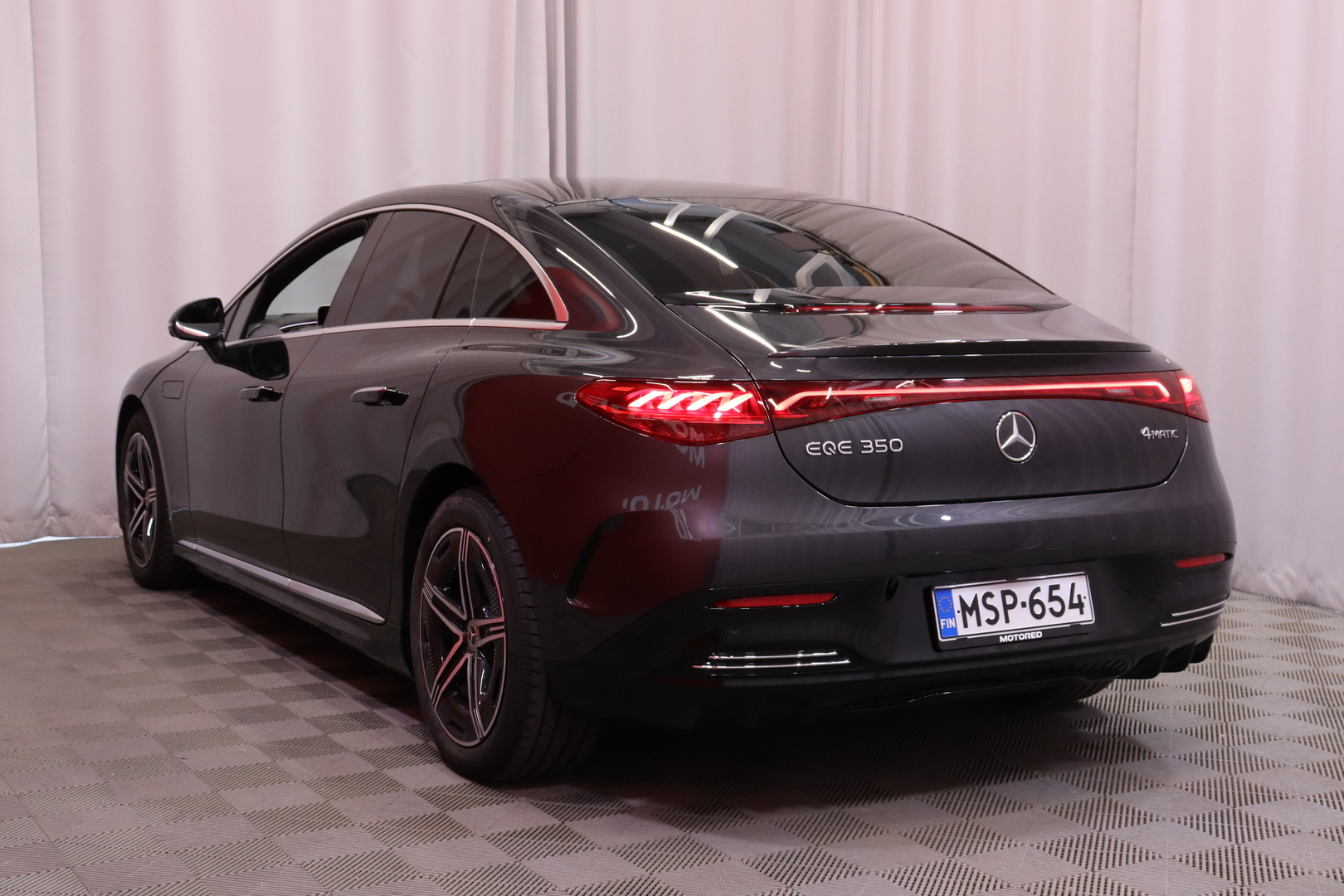 Mercedes-Benz - EQE - 350 4MATIC AMG - Sedan