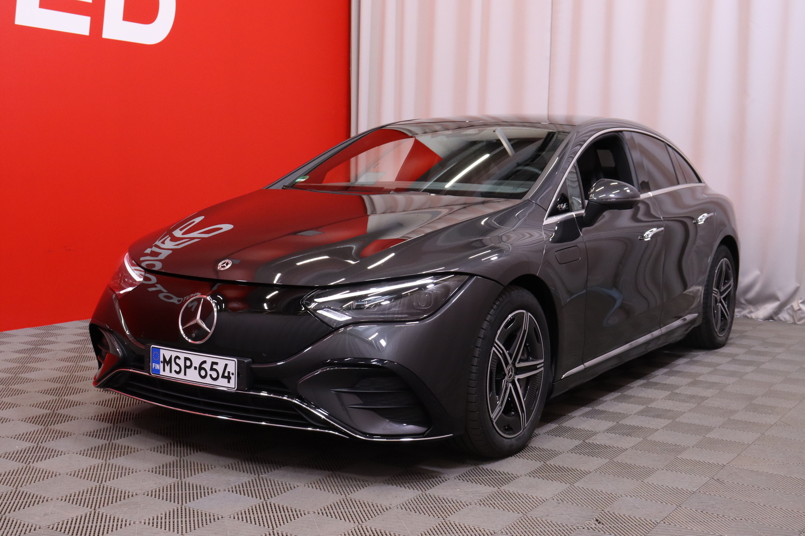 Mercedes-Benz - EQE - 350 4MATIC AMG - Sedan