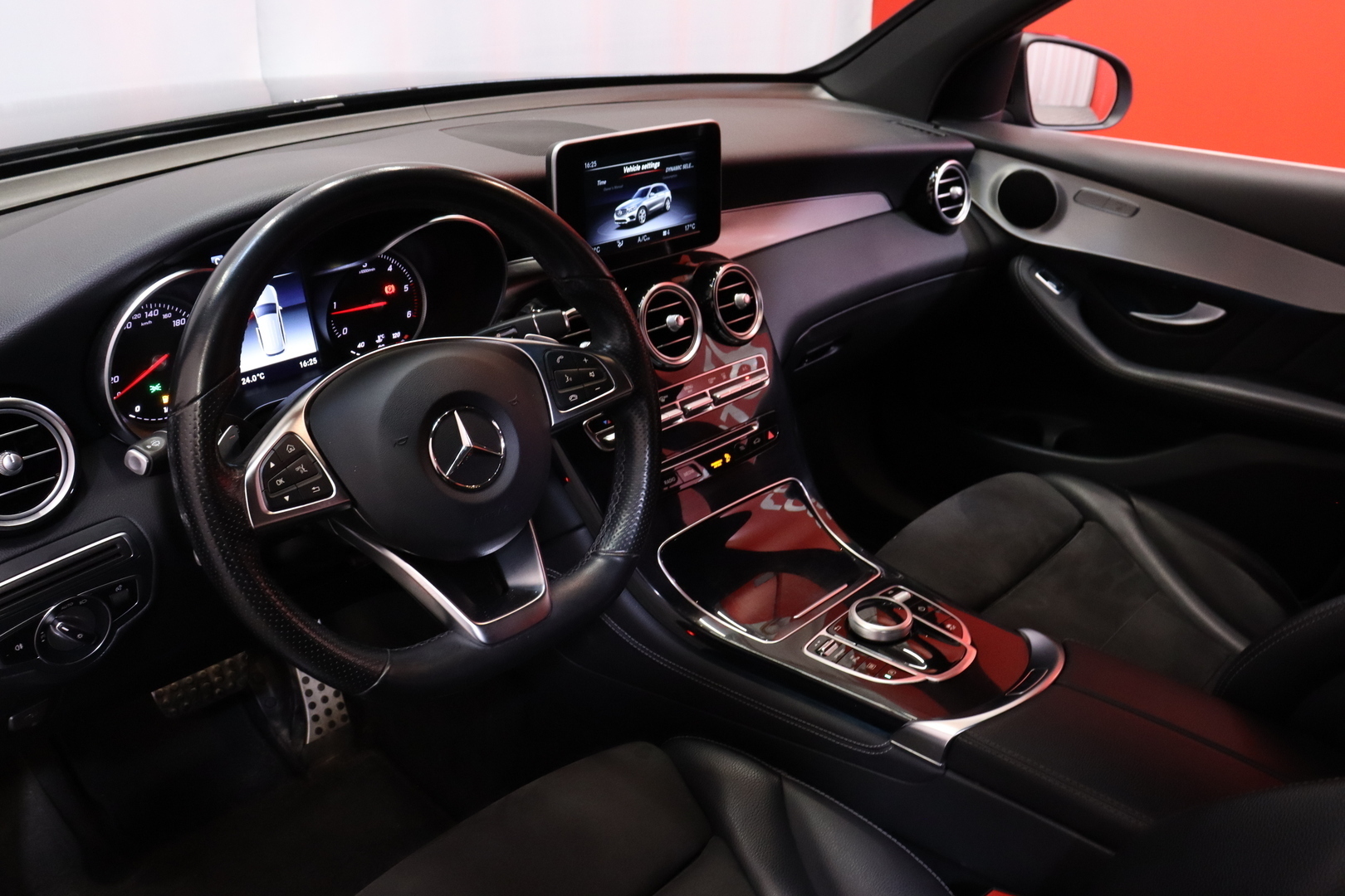 Mercedes-Benz - GLC - 250 d 4Matic A Suomi Edition AMG - Maastoauto