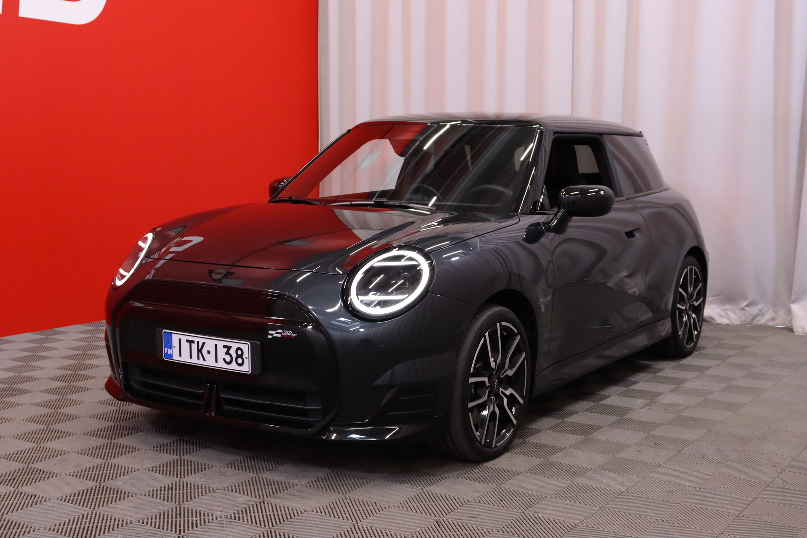 Mini - Cooper - JCW E - Viistoperä
