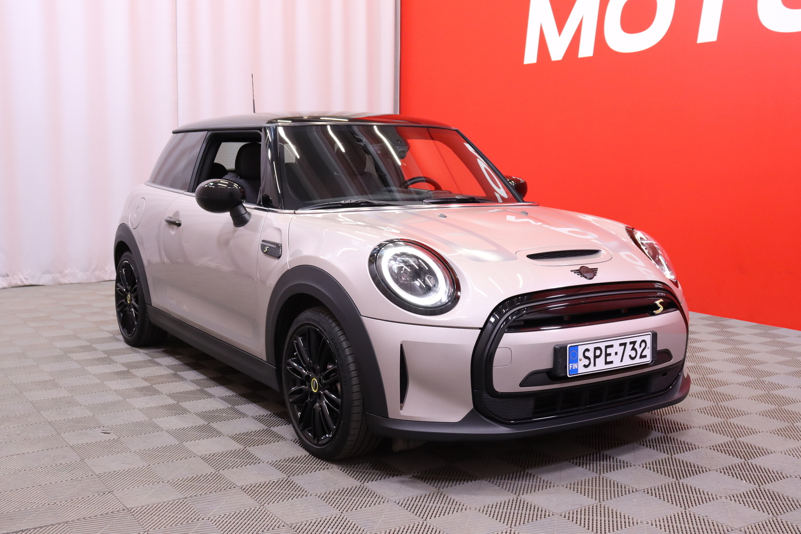 Mini - Cooper SE - Essential - Viistoperä