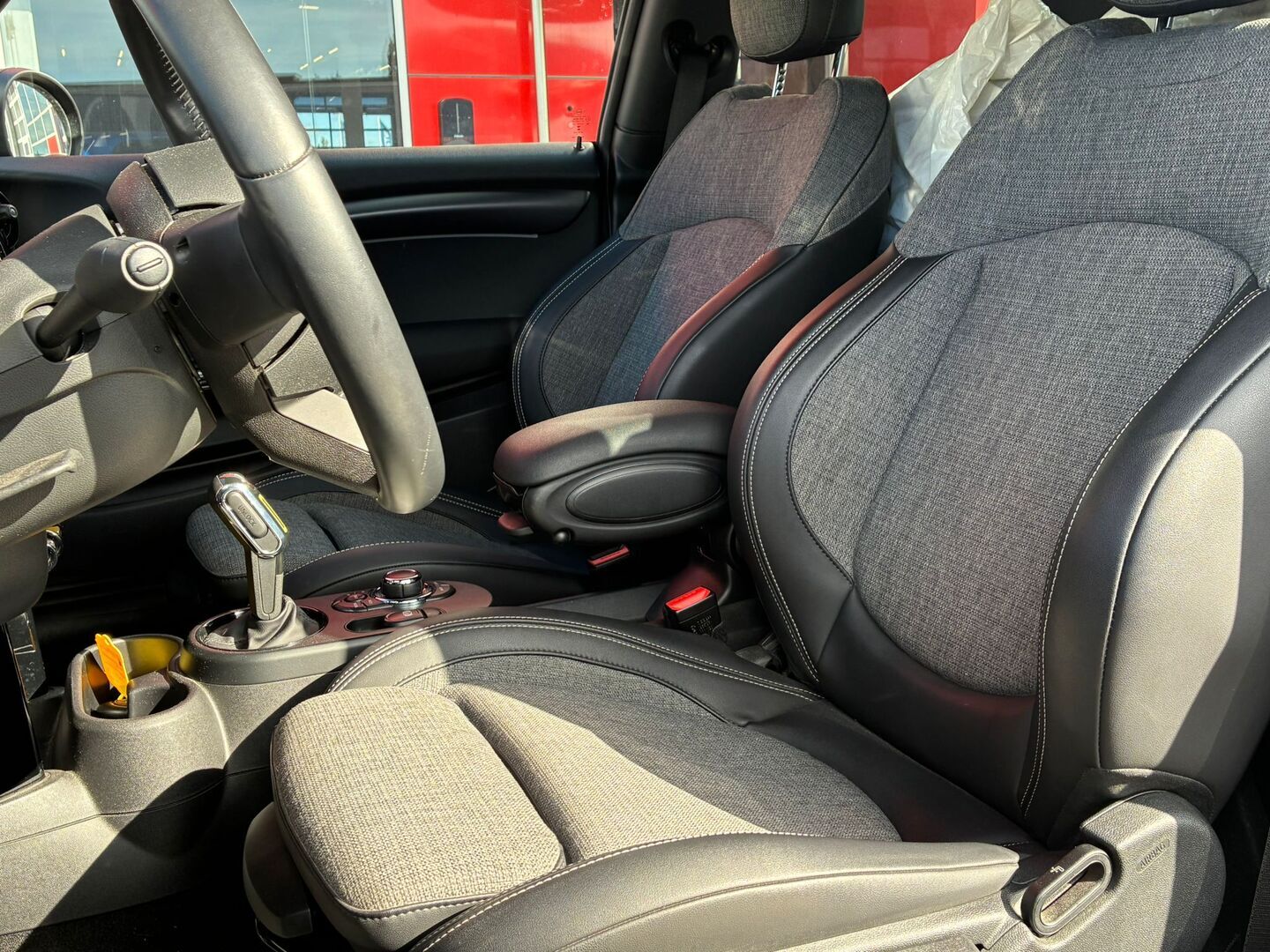 Mini - Cooper - Cooper SE Essential - Viistoperä