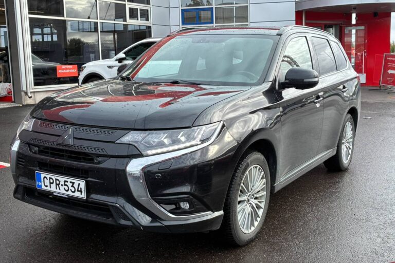 Mitsubishi - OUTLANDER PHEV - 13.8 kWh Instyle Business 4WD 5P - Farmari