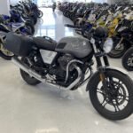 Moto Guzzi - V7 - lll Milano // Juuri saapunut! / Laukut / Huoltokirja // - Moottoripyörä