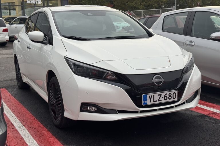 Nissan - Leaf - e+ N-Connecta MY22 59 kWh LED FI - Viistoperä