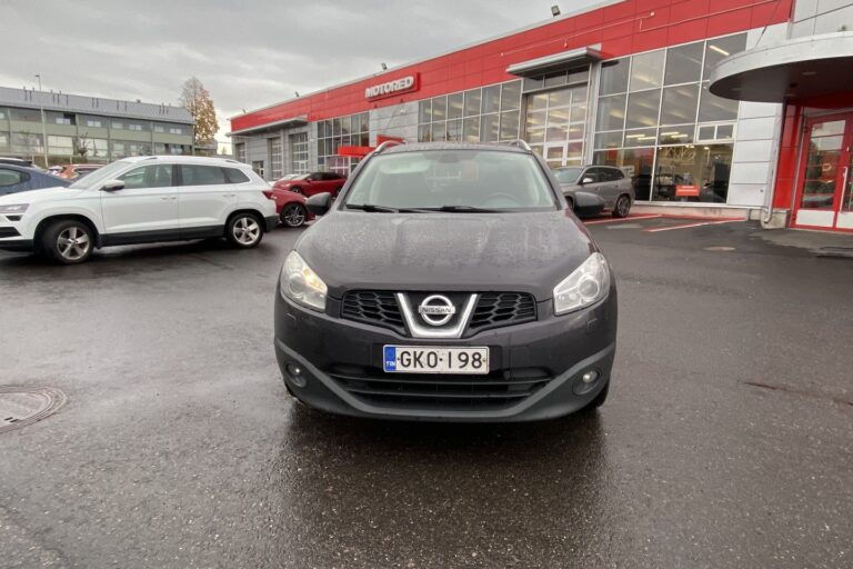 Nissan Qashqai+2