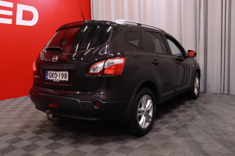 Nissan Qashqai+2