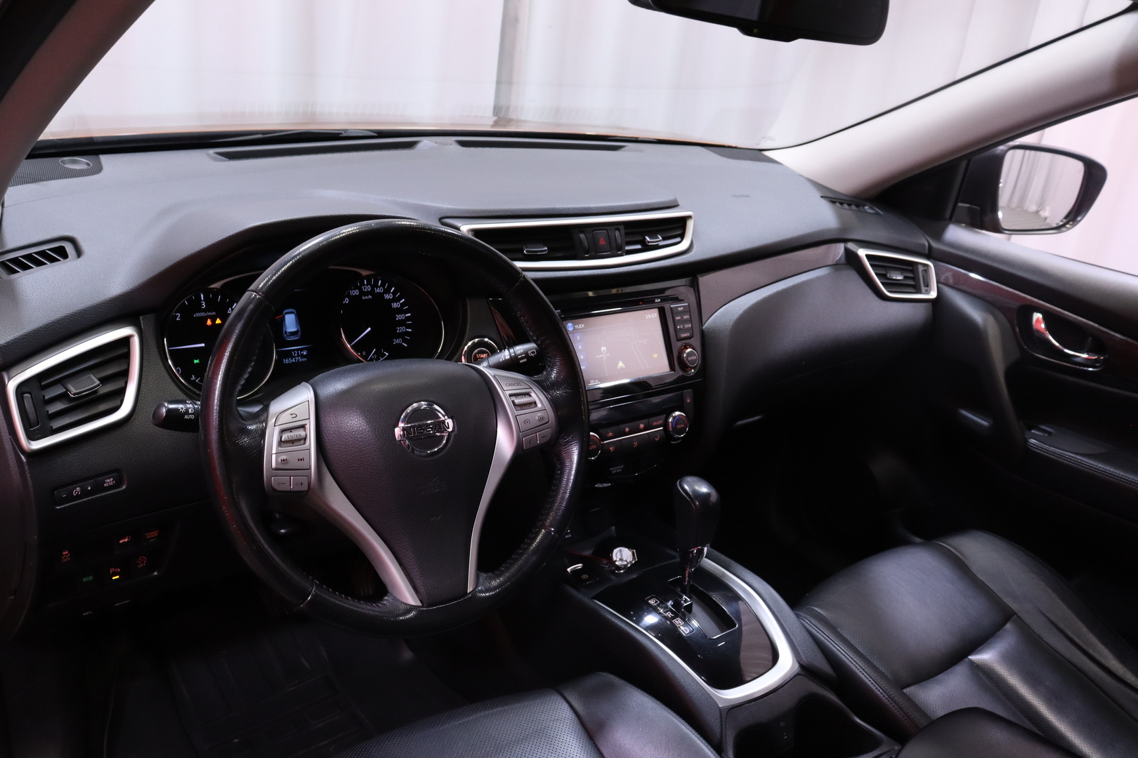 Nissan - X-Trail - dCi 130 Tekna 2WD Xtronic Moonroof - Maastoauto