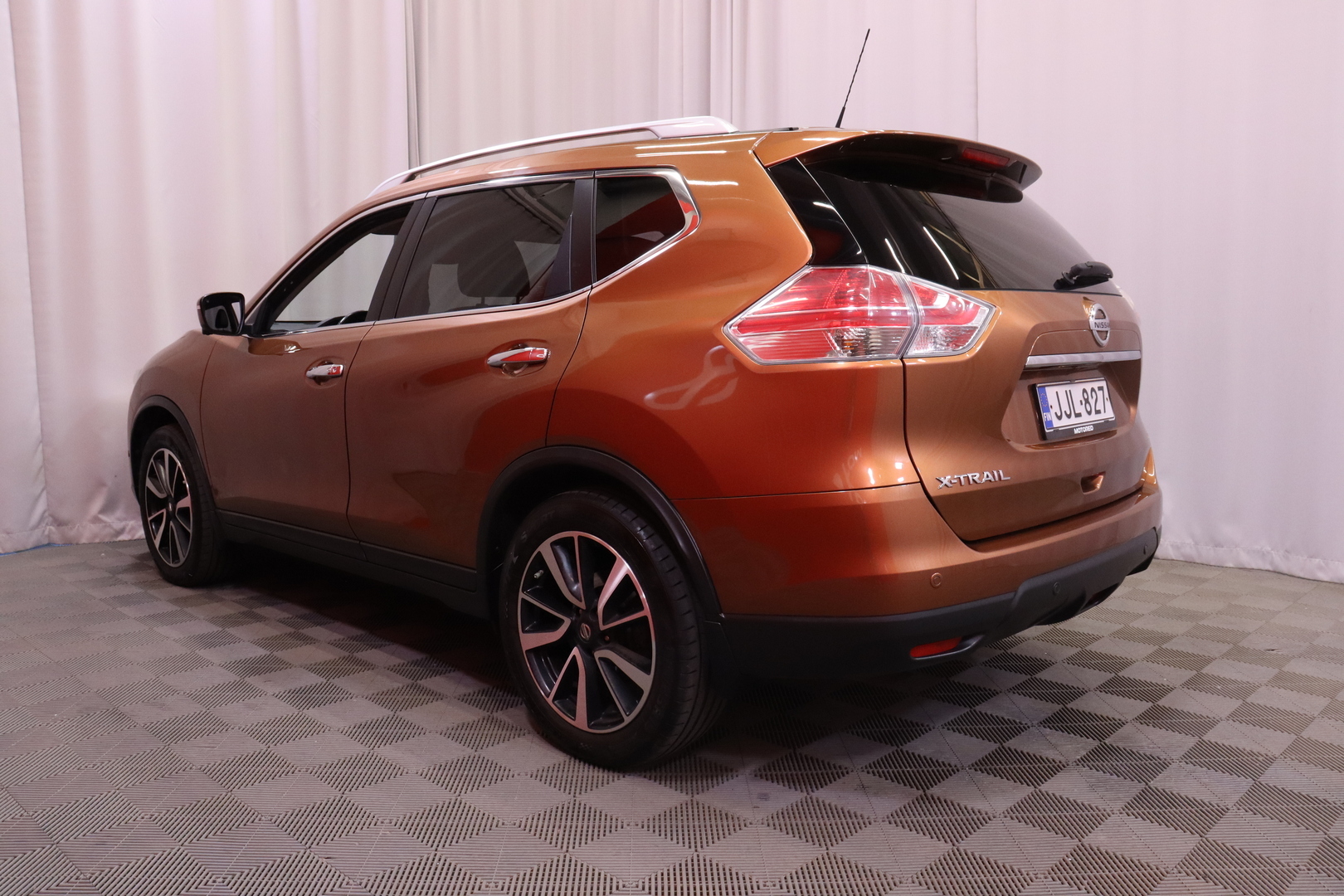 Nissan - X-Trail - dCi 130 Tekna 2WD Xtronic Moonroof - Maastoauto