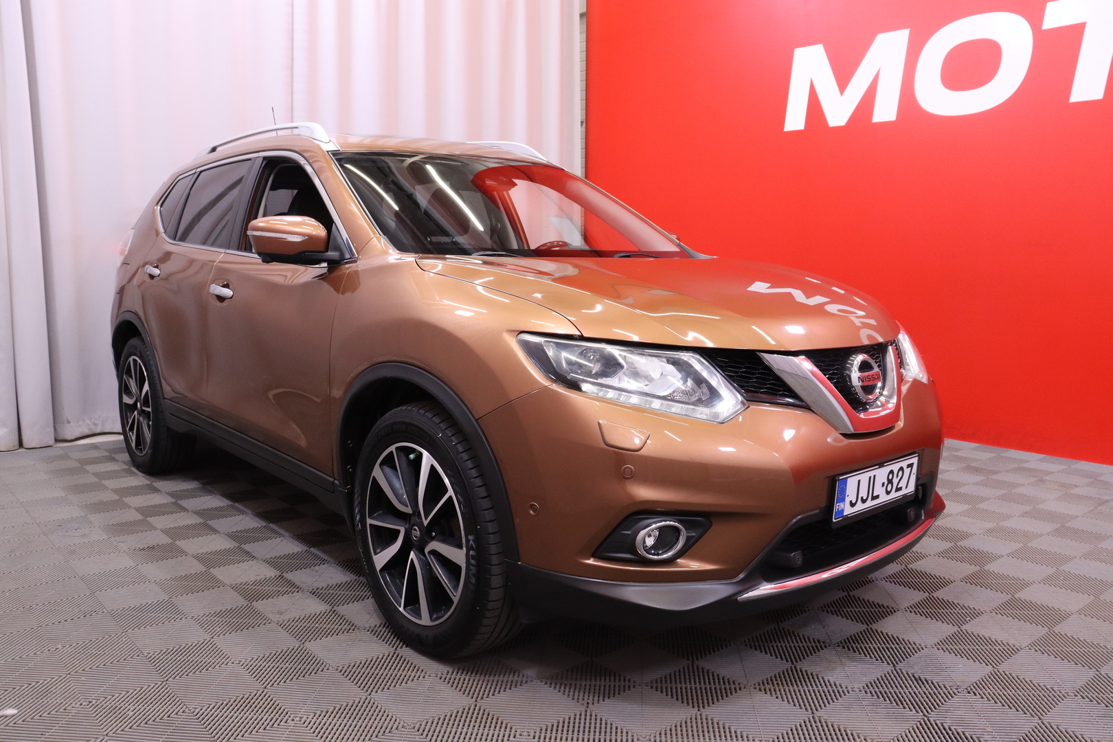 Nissan - X-Trail - dCi 130 Tekna 2WD Xtronic Moonroof - Maastoauto
