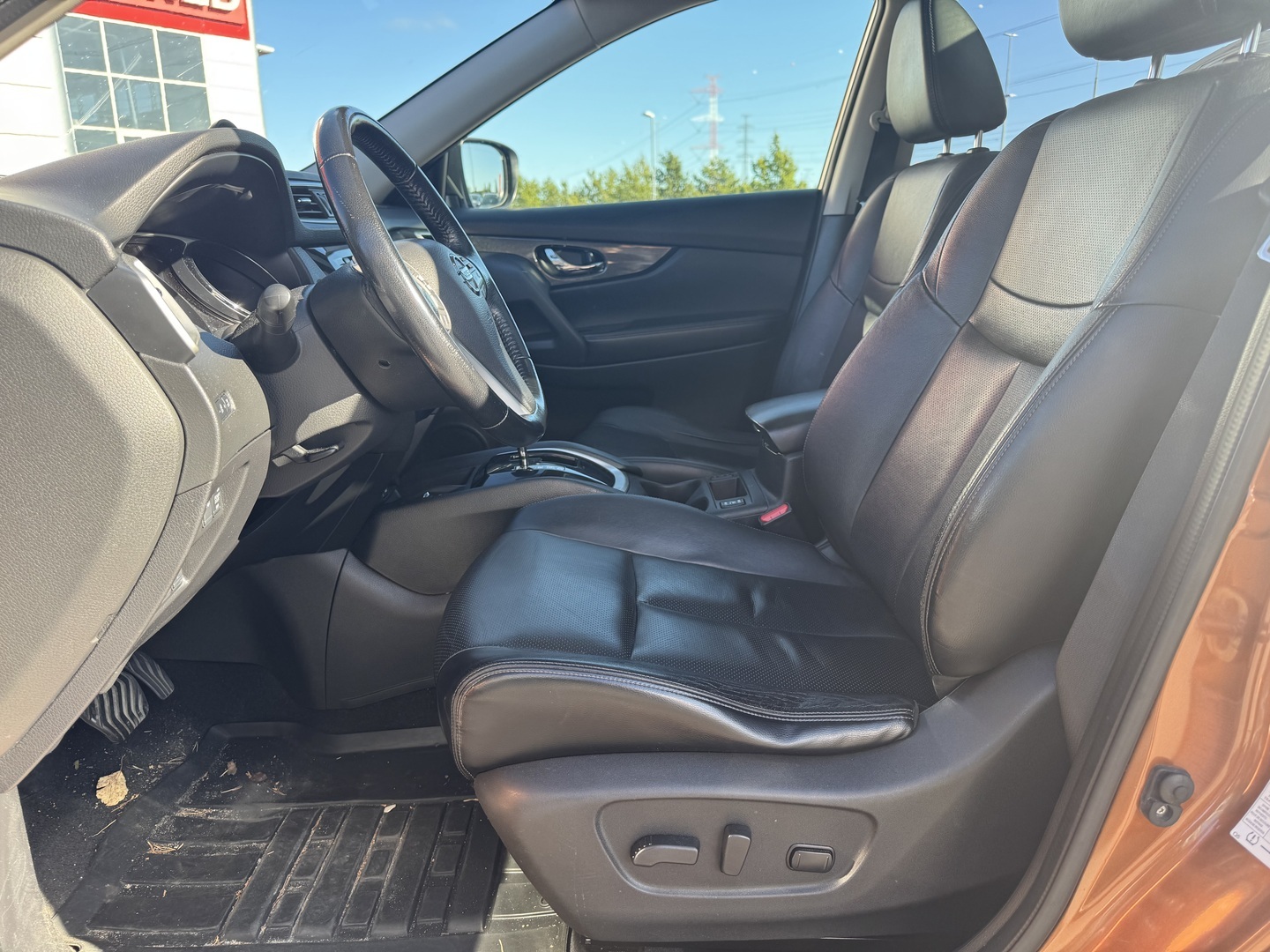 Nissan - X-Trail - dCi 130 Tekna 2WD Xtronic Moonroof - Maastoauto