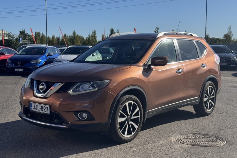 Nissan - X-Trail - dCi 130 Tekna 2WD Xtronic Moonroof - Maastoauto
