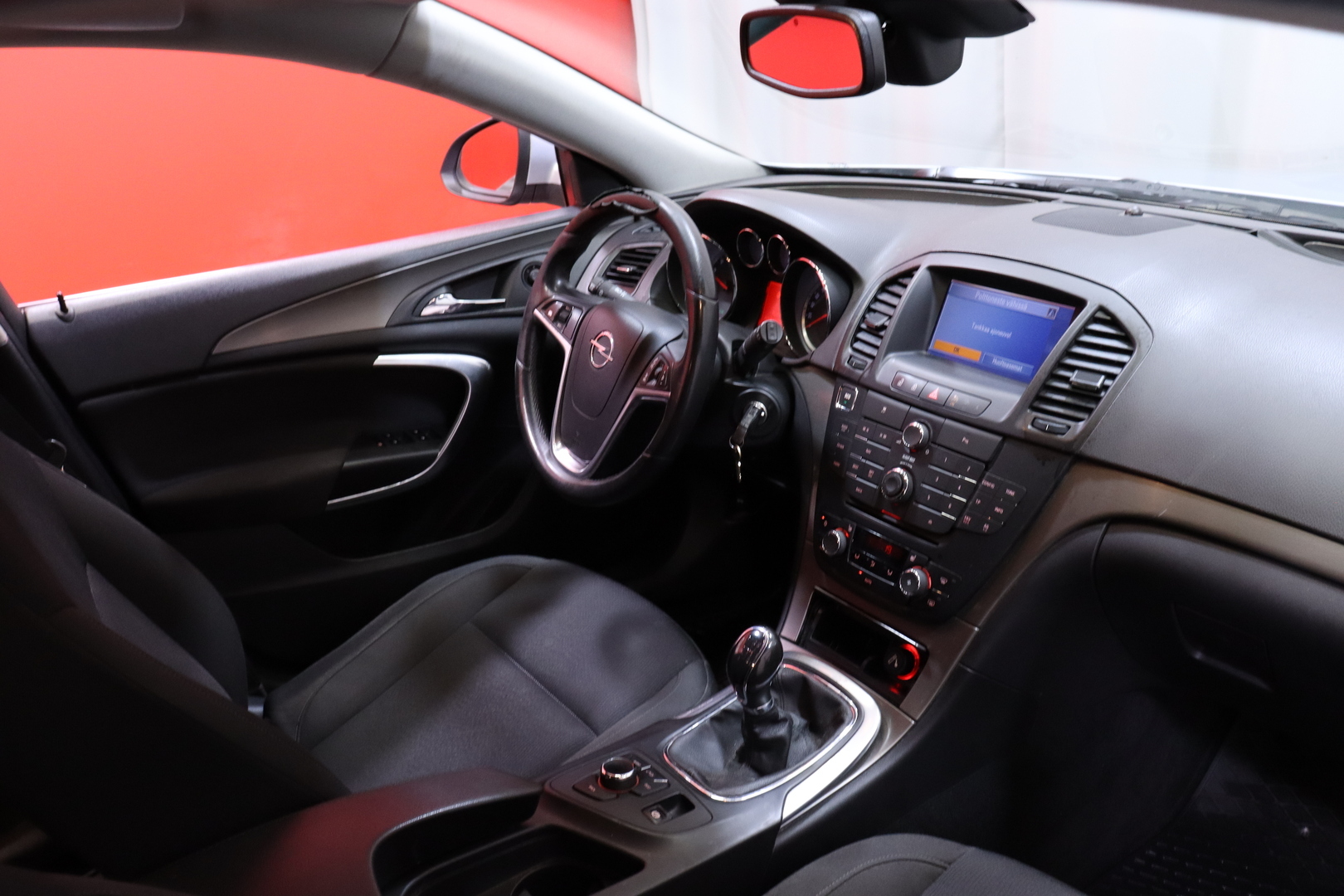 Opel - Insignia - Sports Tourer Black&White Edition 1,4 Turbo ecoFLEX Start/Stop 103kW MT6 - Farmari