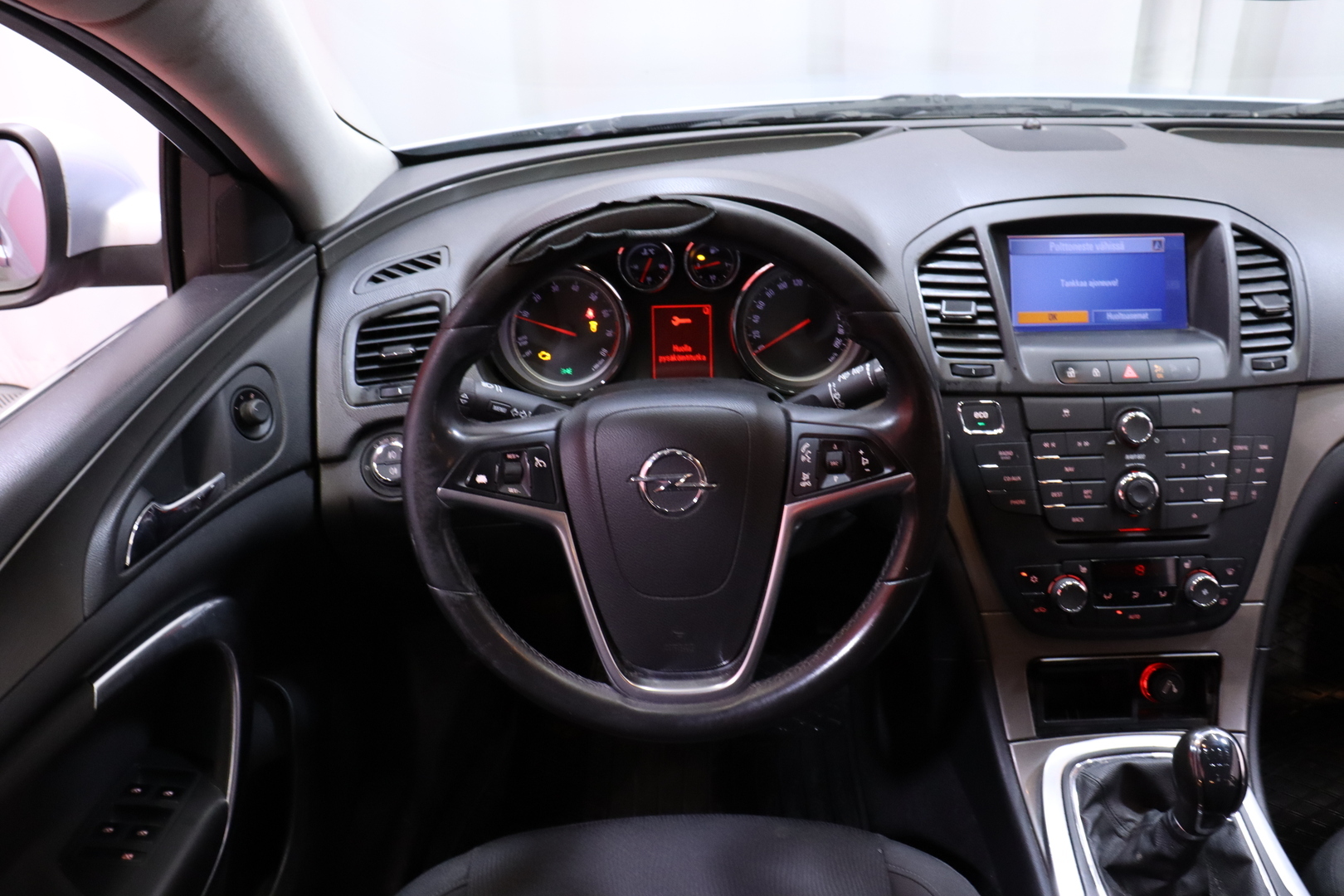 Opel - Insignia - Sports Tourer Black&White Edition 1,4 Turbo ecoFLEX Start/Stop 103kW MT6 - Farmari