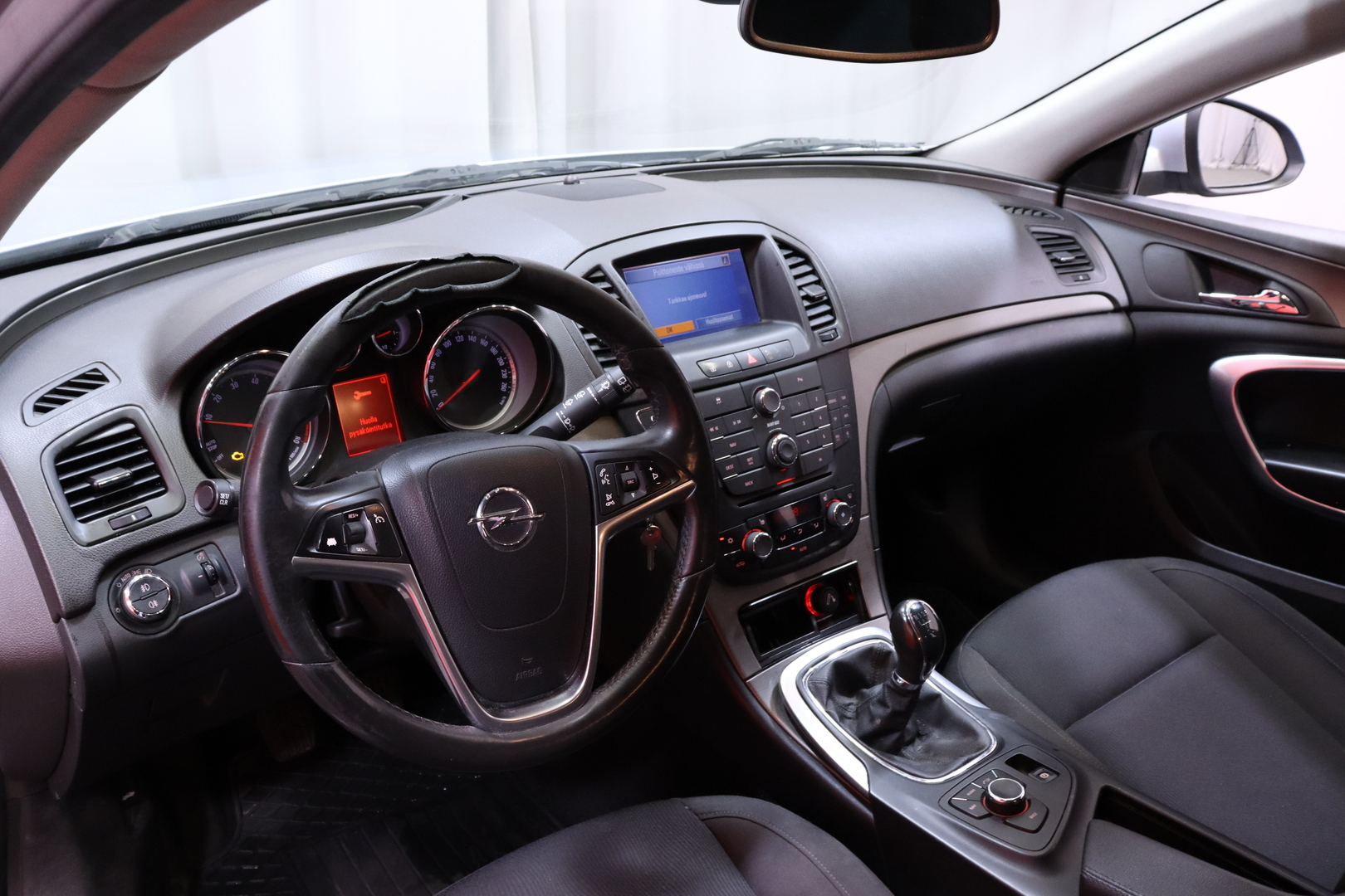 Opel - Insignia - Sports Tourer Black&White Edition 1,4 Turbo ecoFLEX Start/Stop 103kW MT6 - Farmari