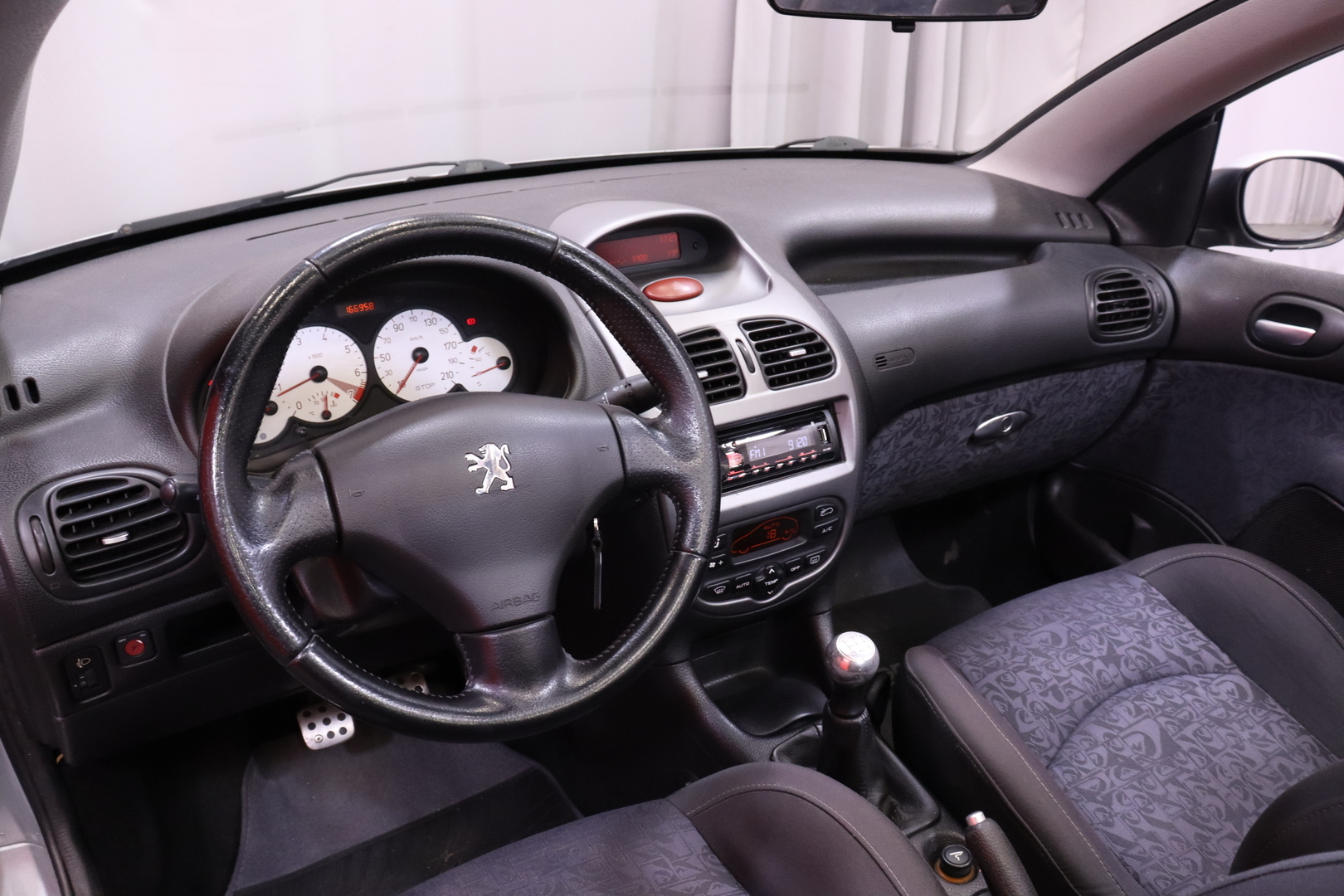 Peugeot - 206 - CC 1,6 - Avoauto