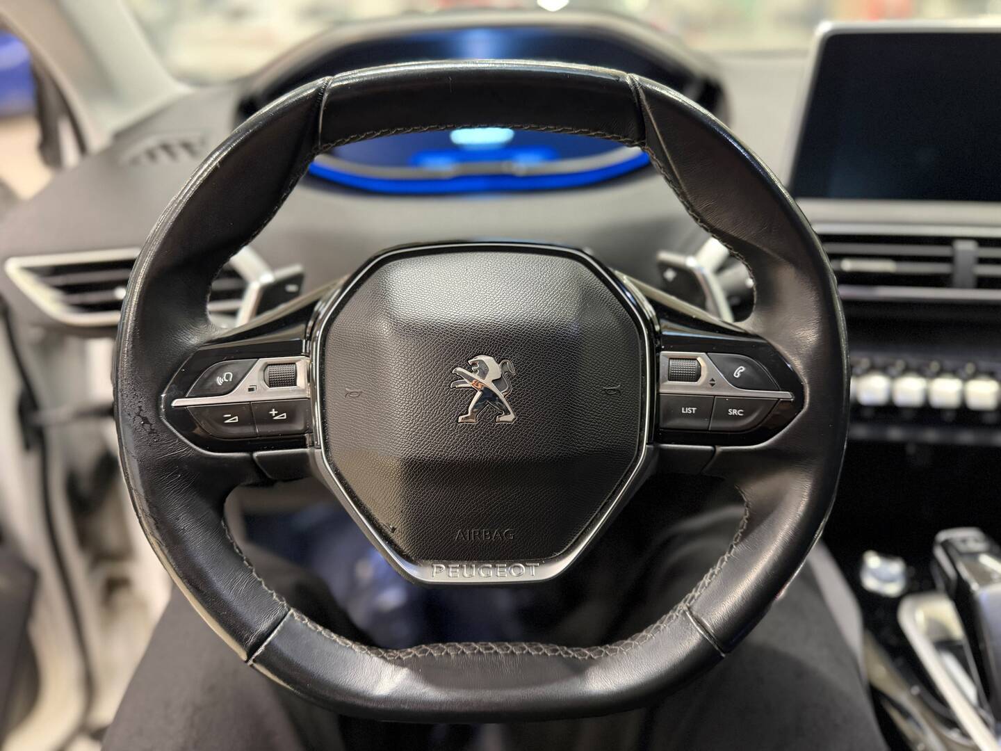 Peugeot - 3008 - Allure PureTech 130 Automaatti - Maastoauto