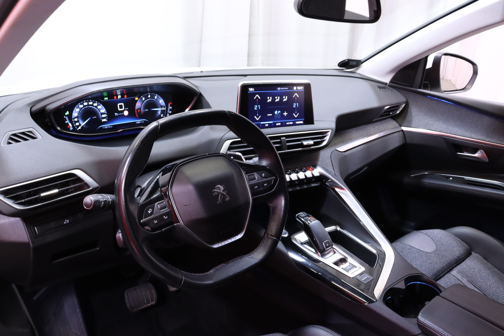 Peugeot - 3008 - Allure PureTech 130 Automaatti - Maastoauto