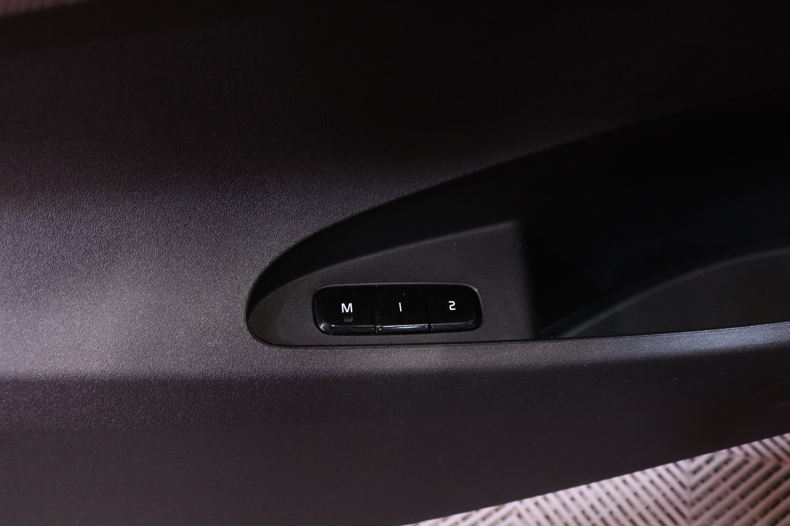 Polestar - 2 - Launch Edition, 300kW, 78kWh - Viistoperä