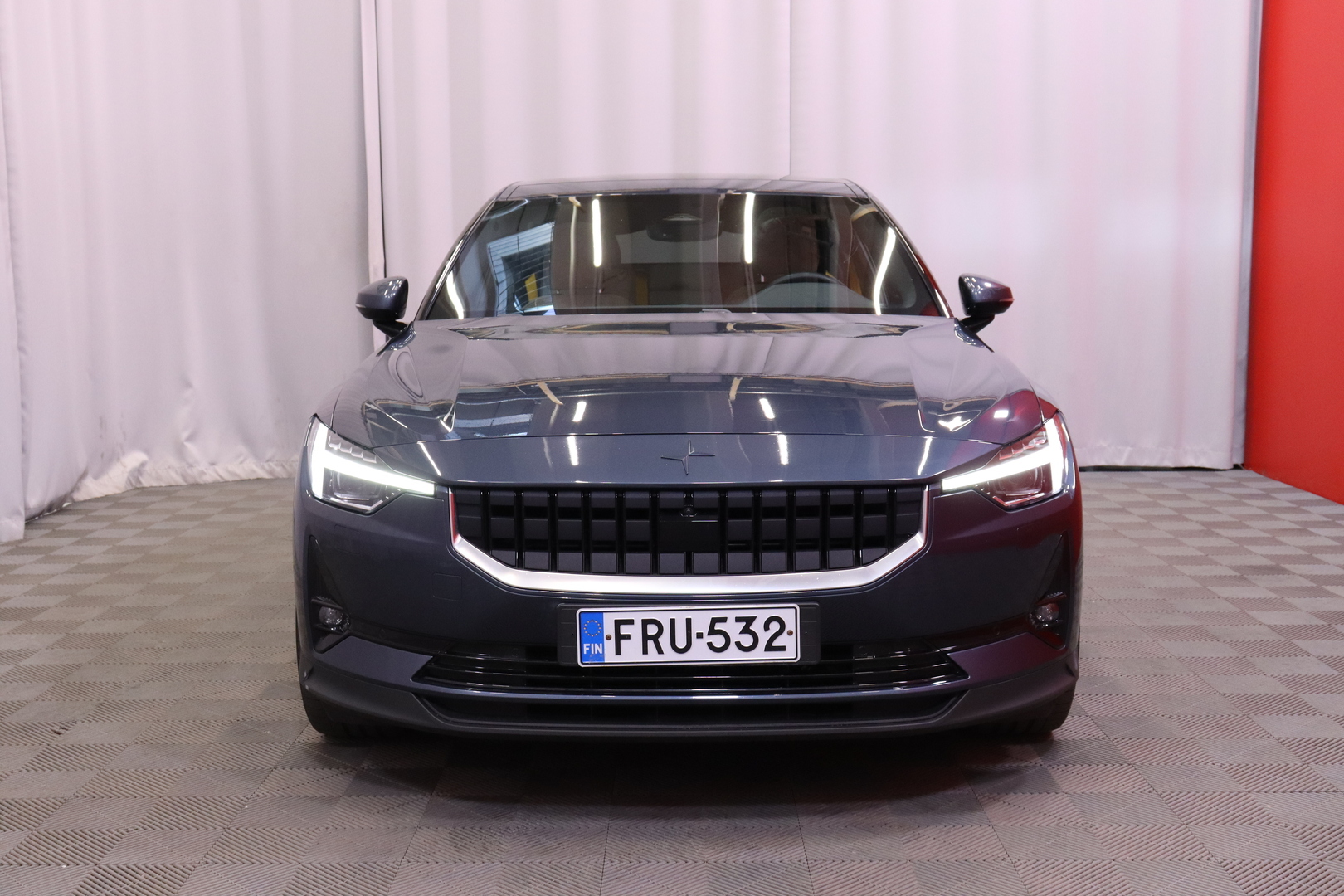Polestar - 2 - Launch Edition, 300kW, 78kWh - Viistoperä