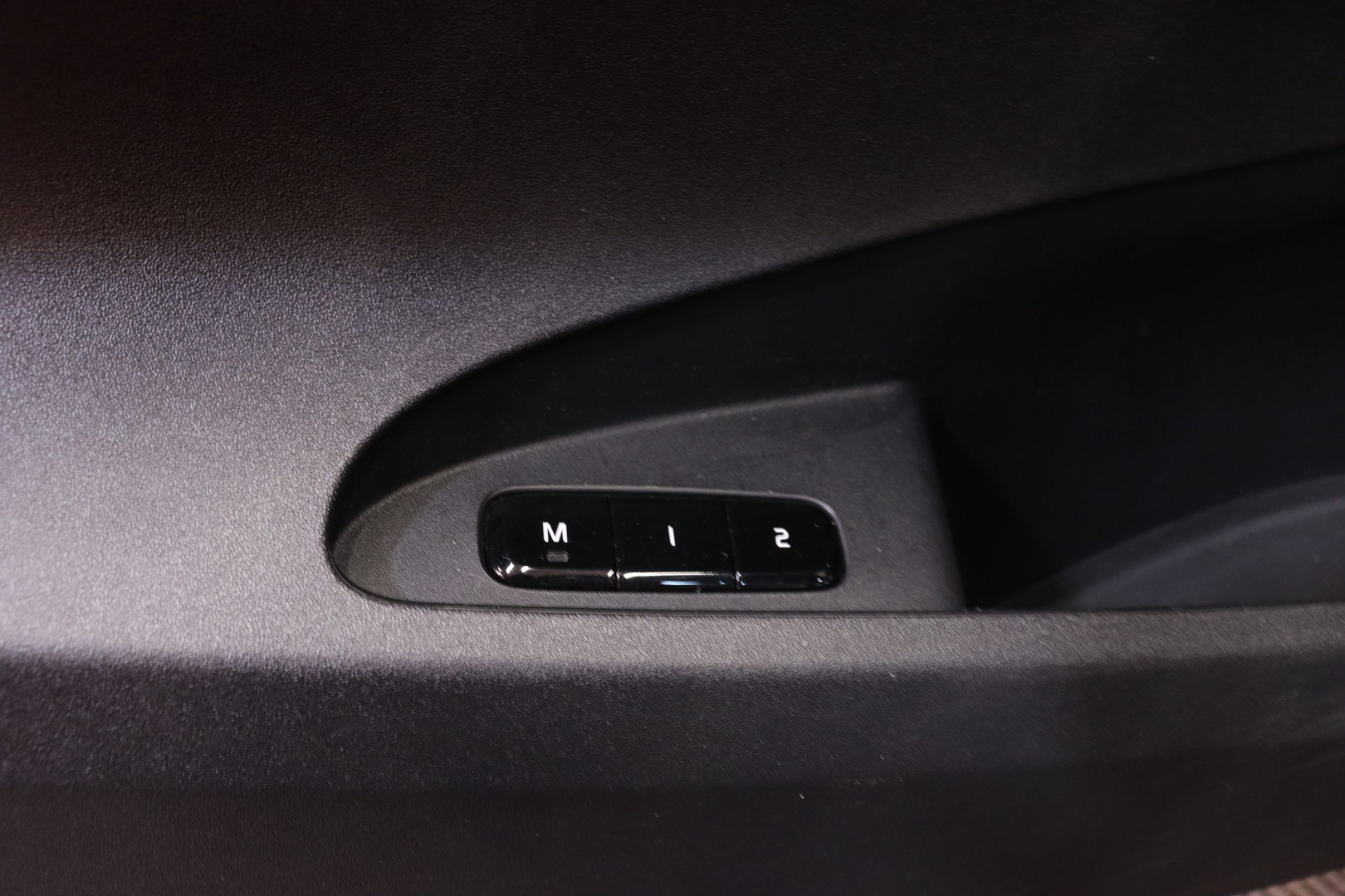 Polestar - 2 - Launch Edition Performance, 300kW, 78kWh - Viistoperä