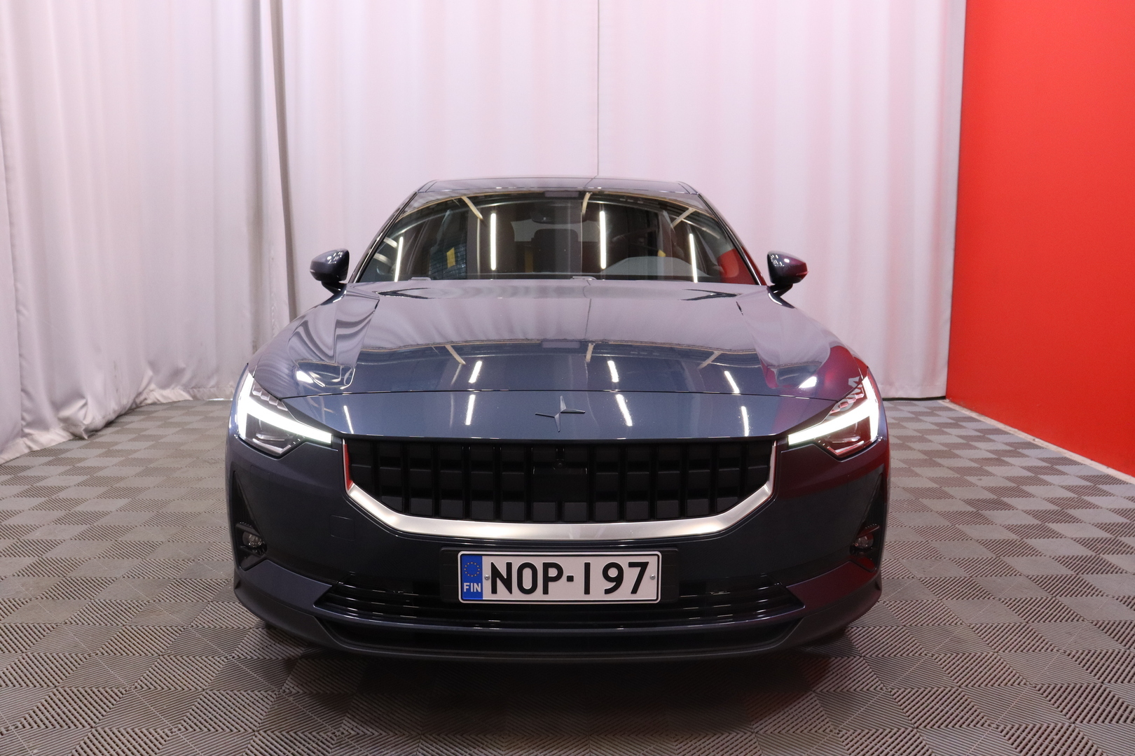 Polestar - 2 - Launch Edition Performance, 300kW, 78kWh - Viistoperä
