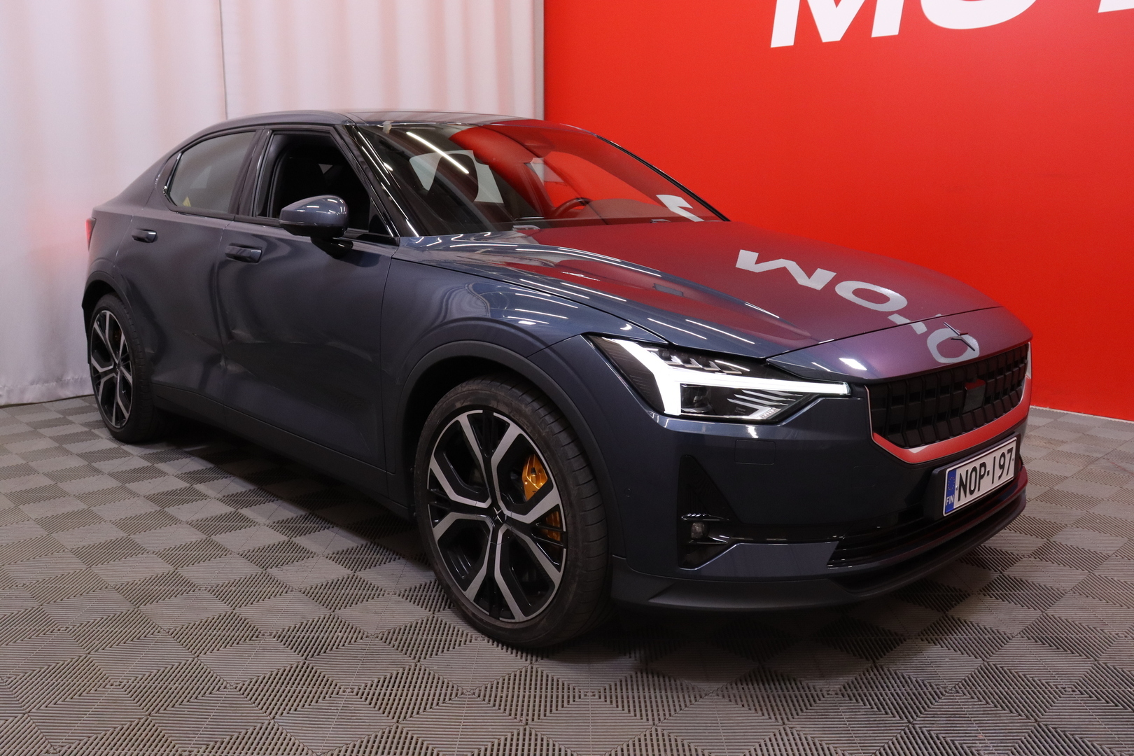 Polestar - 2 - Launch Edition Performance, 300kW, 78kWh - Viistoperä
