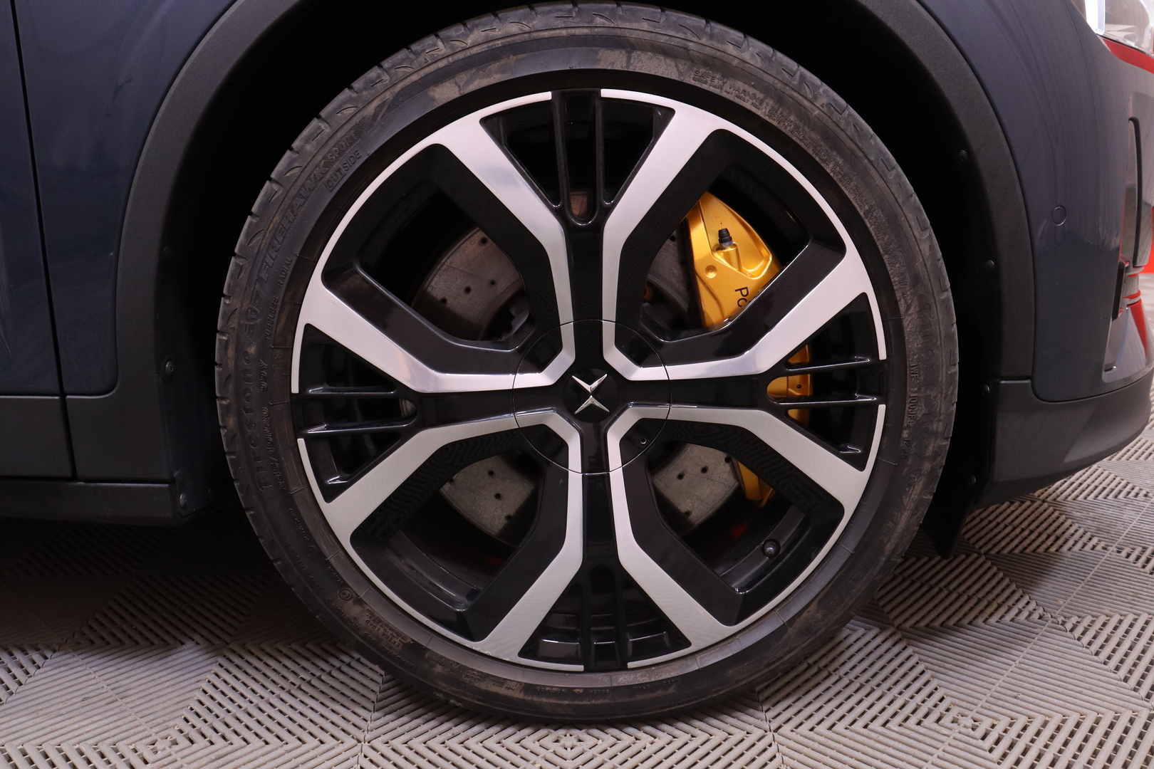 Polestar - 2 - Launch Edition Performance, 300kW, 78kWh - Viistoperä