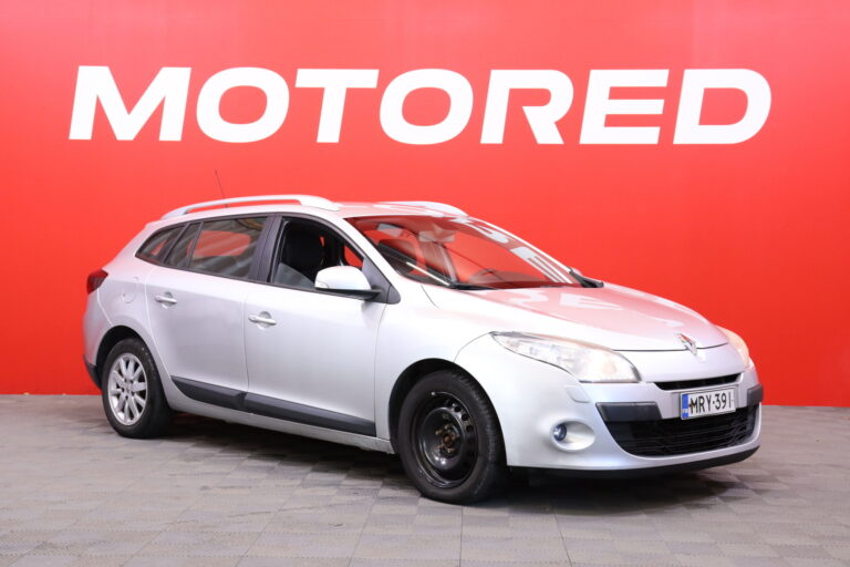 Renault - Megane - Sport Tourer 1,5 dCi 110hv 6MT FAP Expression Extra - Farmari