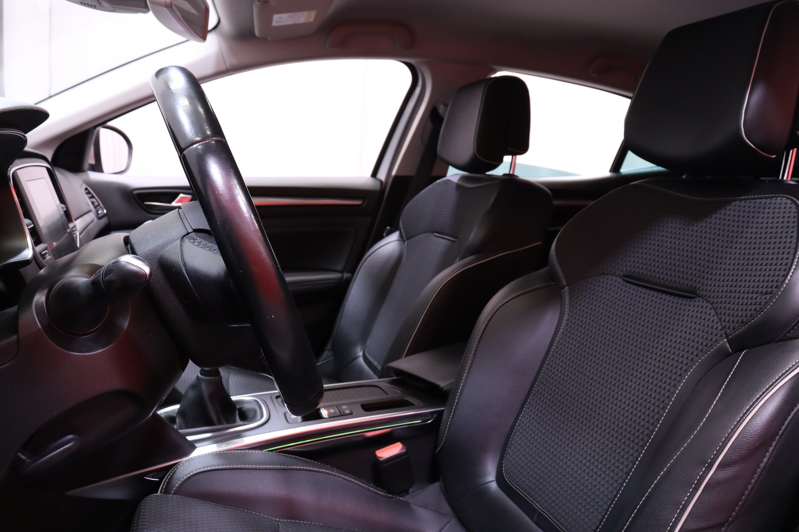 Renault - Megane - Hatchback Energy TCe 130 Bose - Viistoperä