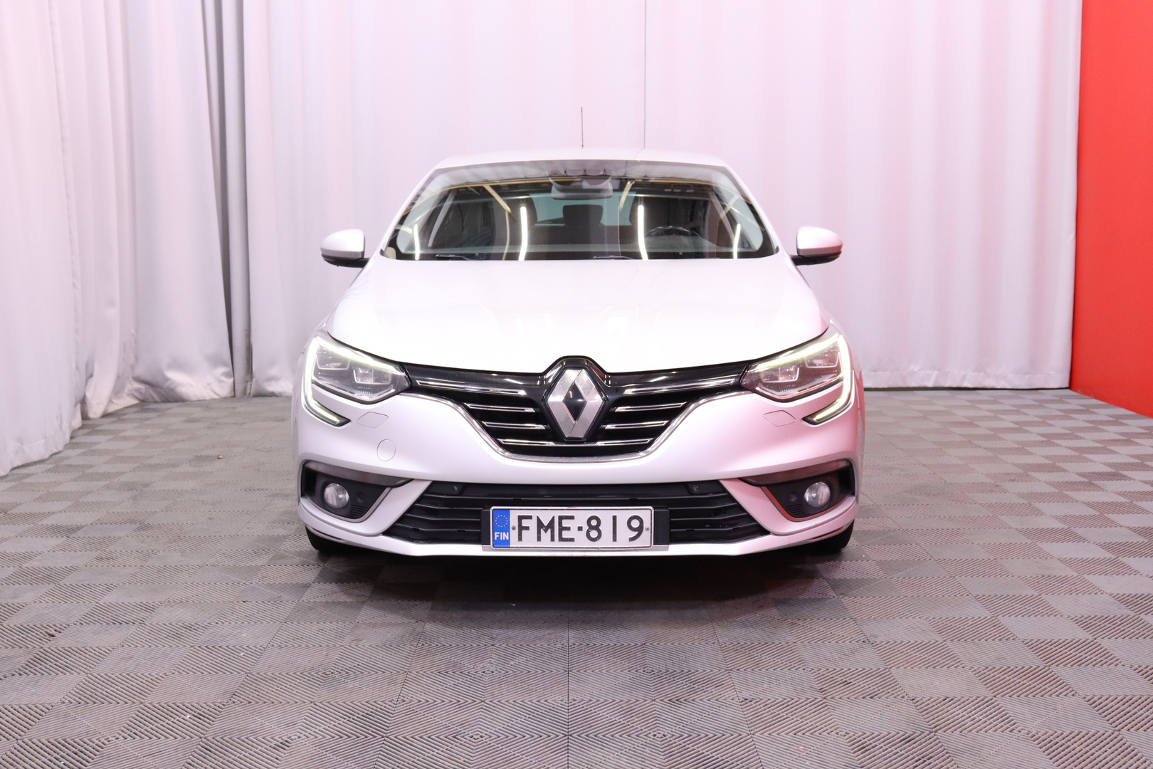 Renault - Megane - Hatchback Energy TCe 130 Bose - Viistoperä
