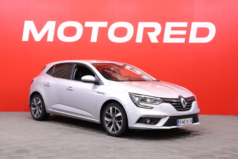 Renault - Megane - Hatchback Energy TCe 130 Bose - Viistoperä