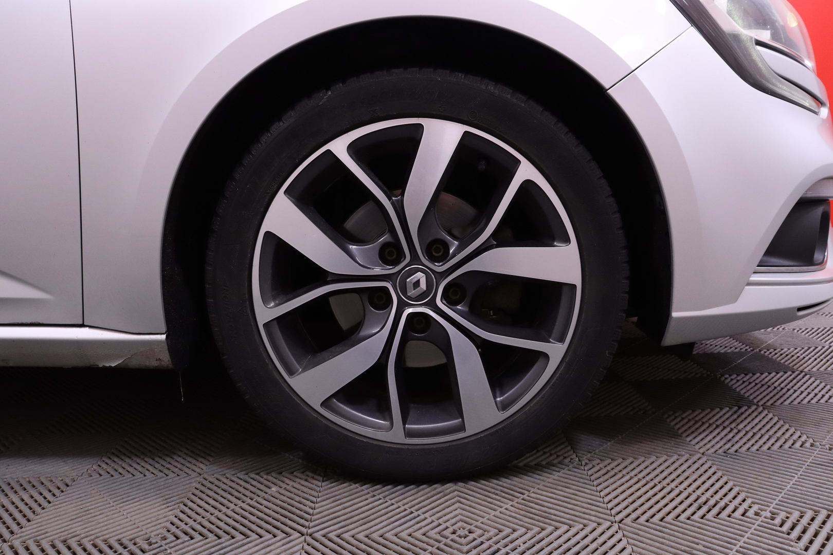 Renault - Megane - Hatchback Energy TCe 130 Bose - Viistoperä