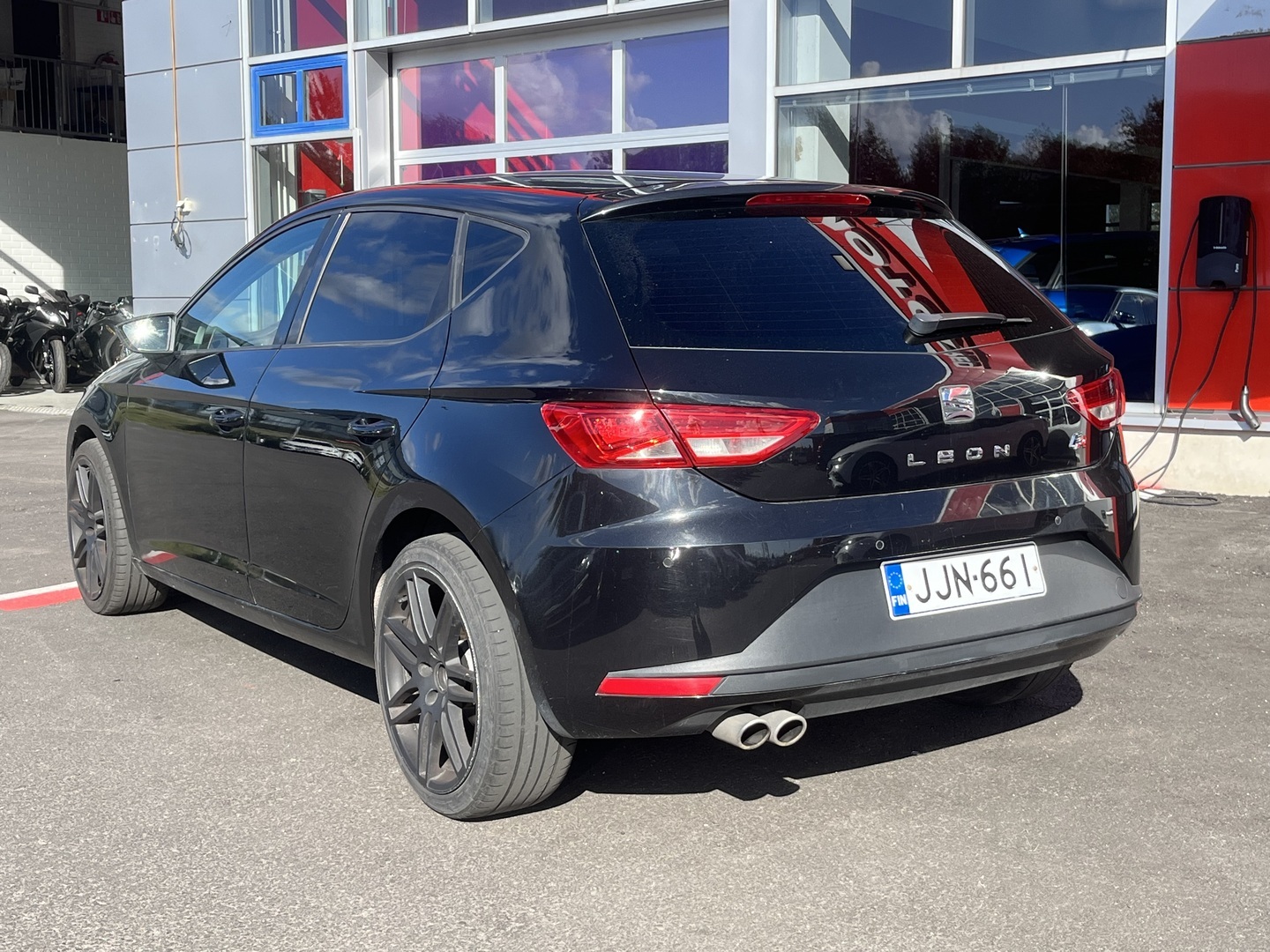 Seat - Leon - 2,0 TDi 184 FR DSG - Viistoperä
