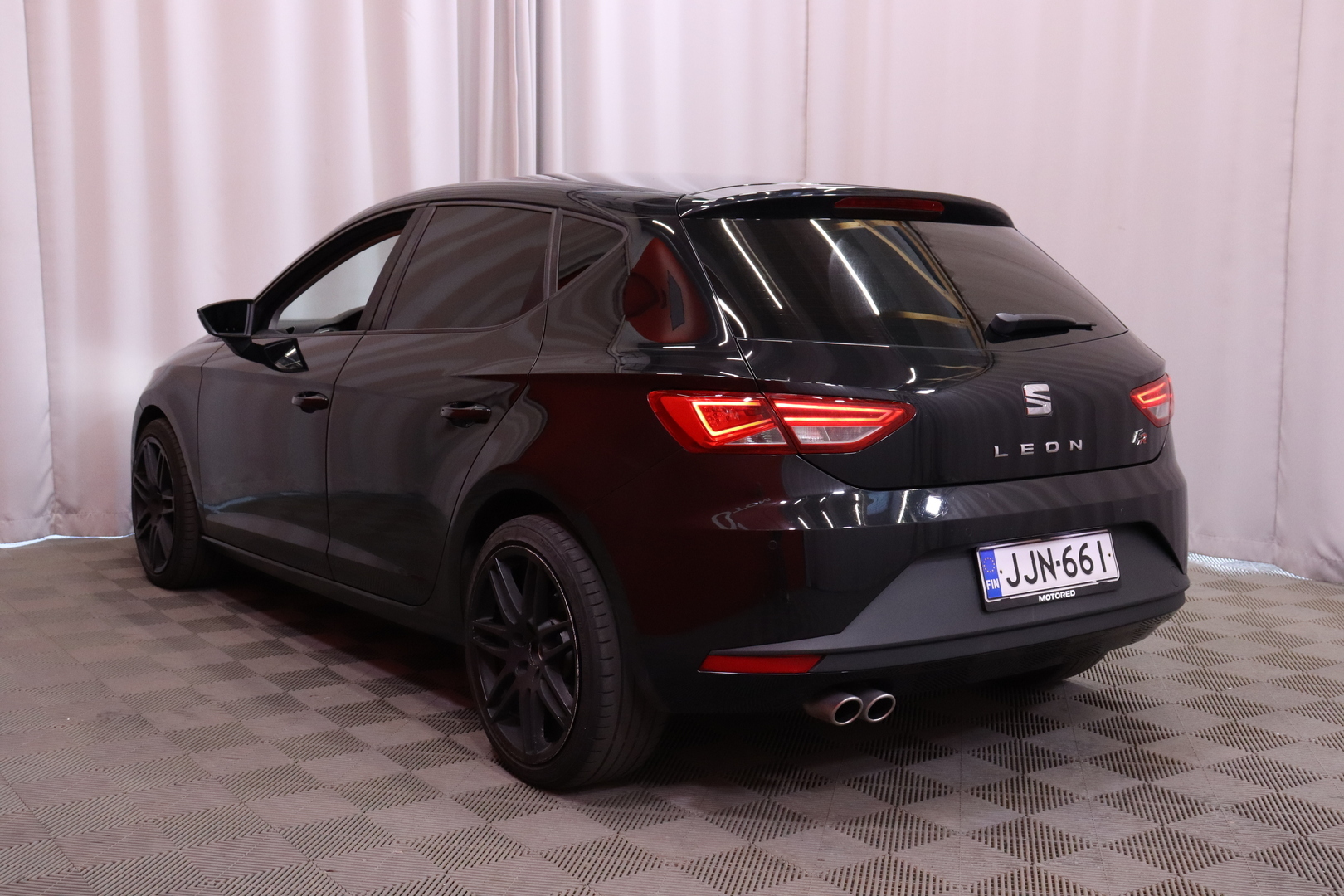 Seat Leon 2,0 TDi 184 FR DSG 2015, kuva 5/32