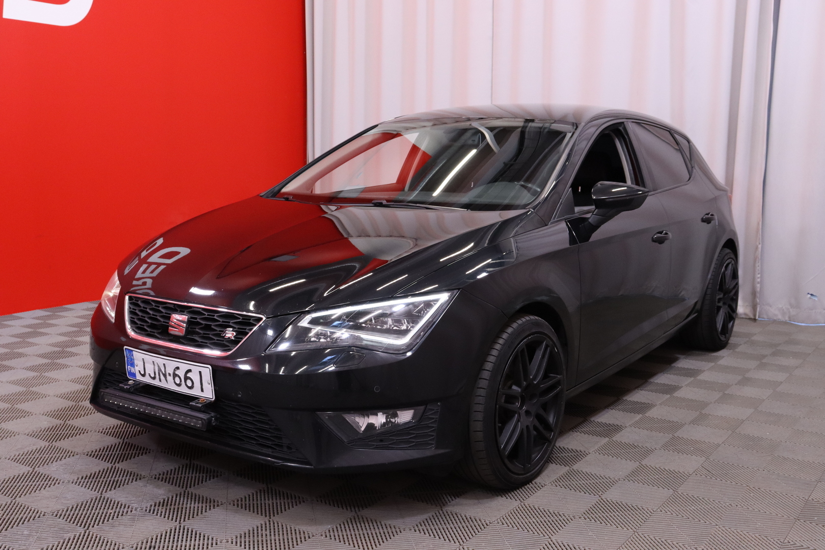 Seat Leon 2,0 TDi 184 FR DSG 2015, kuva 6/32