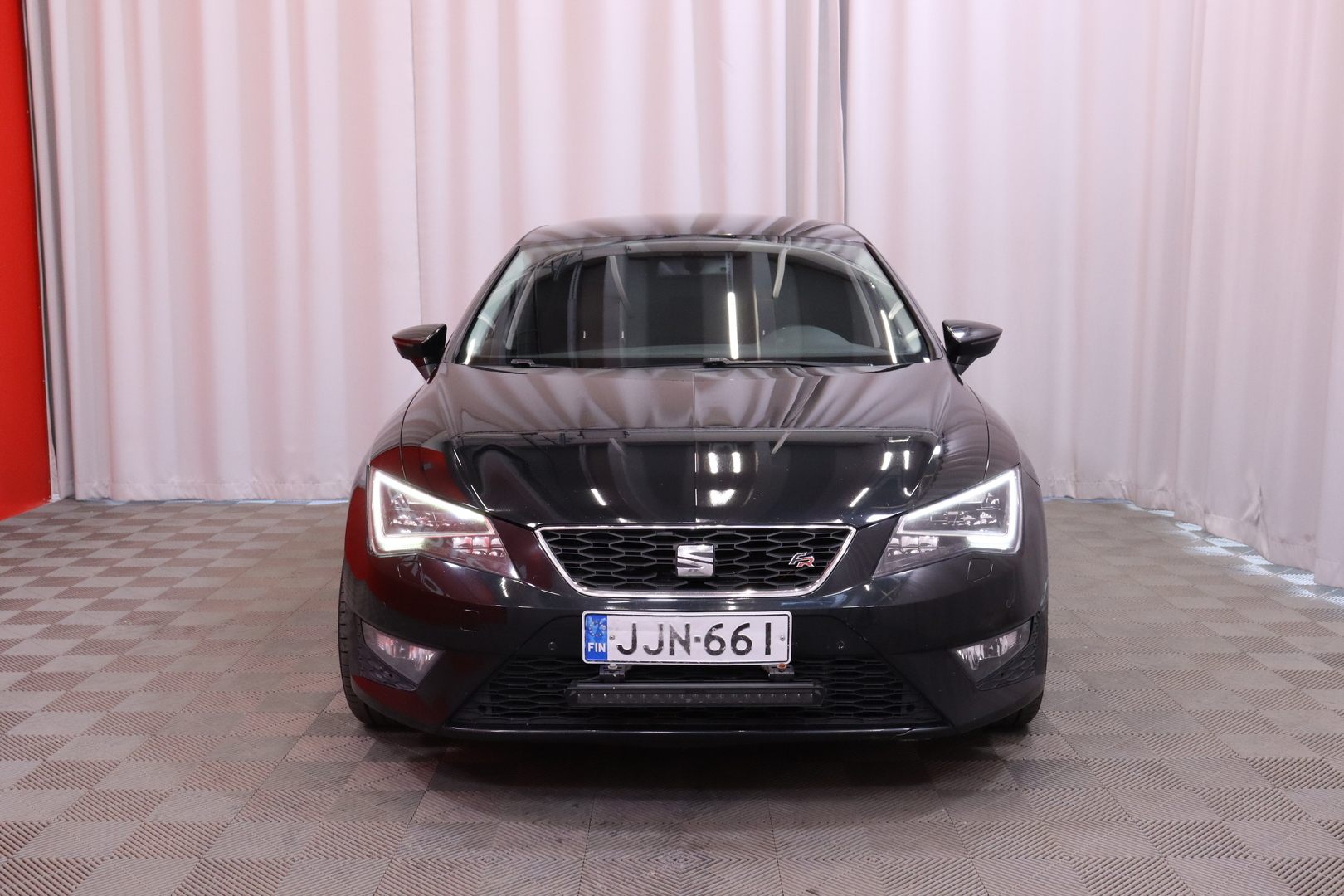 Seat Leon 2,0 TDi 184 FR DSG 2015, kuva 7/32