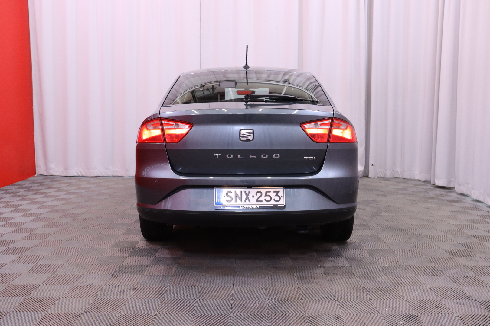 Seat Toledo 1,4 TSI Start&Stop Style DSG 2016, kuva 4/30