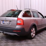 Skoda - Octavia - Combi 2,0 TDI 140 4x4 Scout DSG Autom. - Farmari