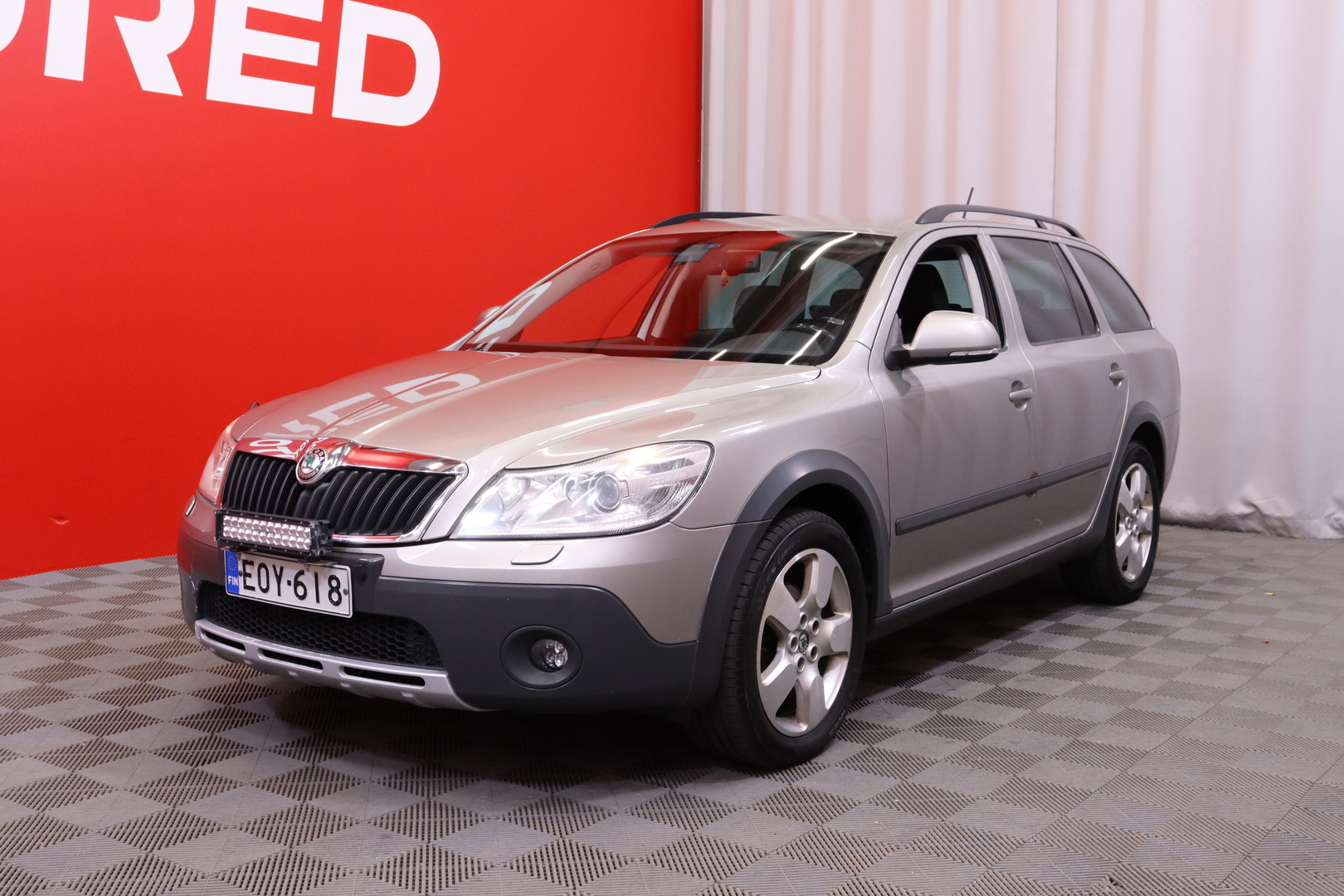 Skoda - Octavia - Combi 2,0 TDI 140 4x4 Scout DSG Autom. - Farmari