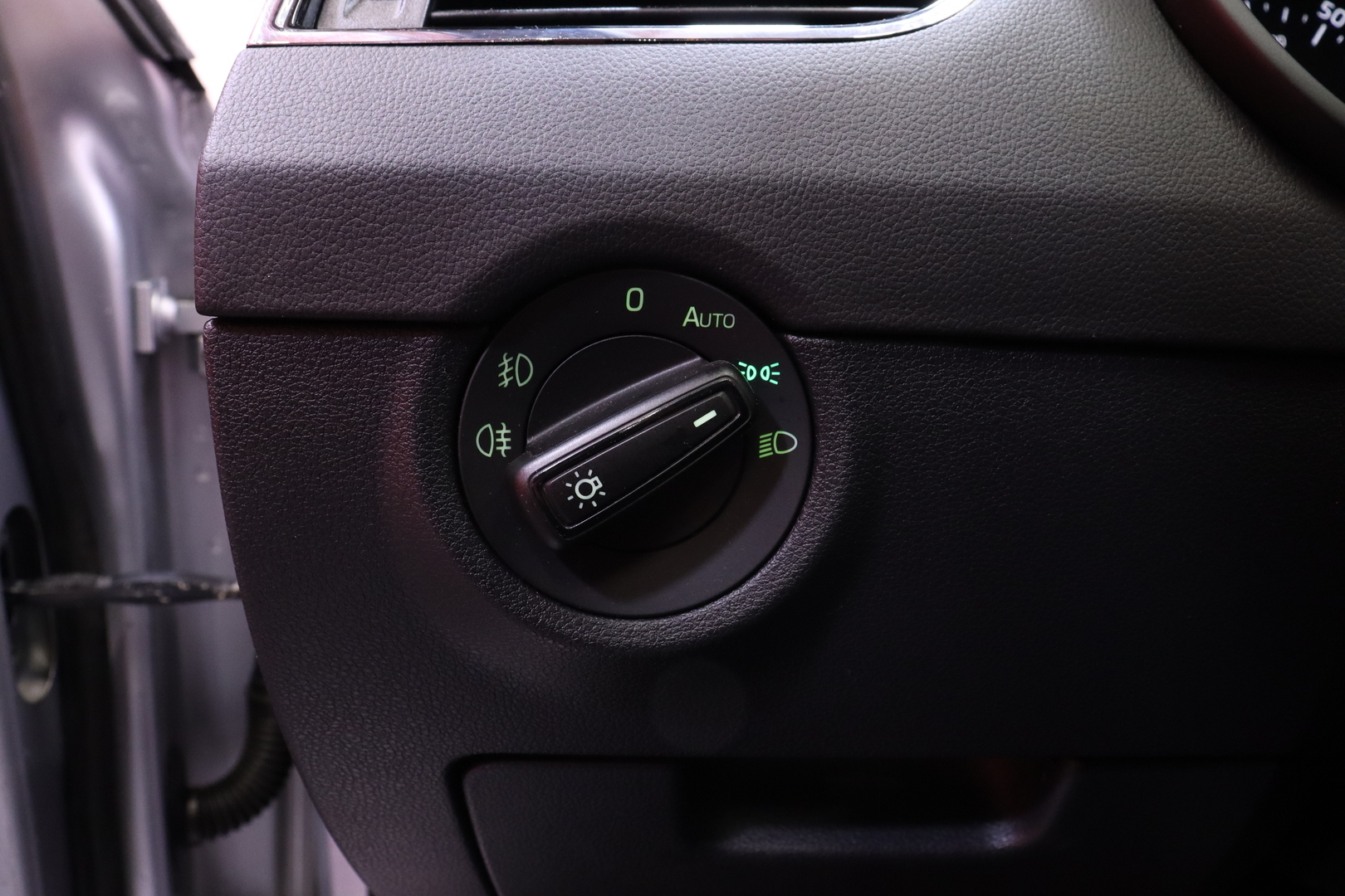Skoda - Octavia - Combi 1,8 TSI 4x4 Elegance DSG Autom. - Farmari